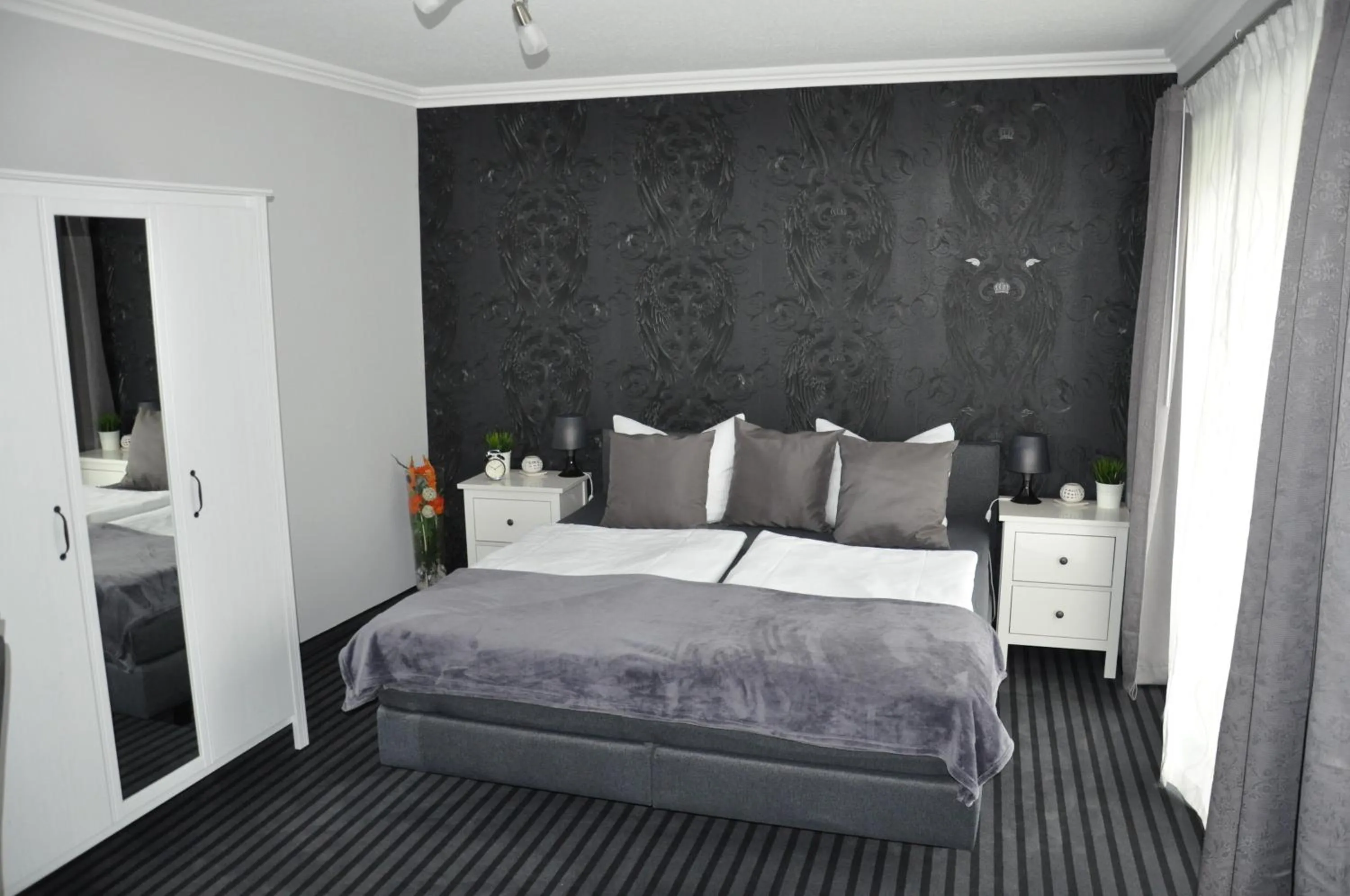 Photo of the whole room, Bed in Pension & Ferienwohnungen Schneidereit