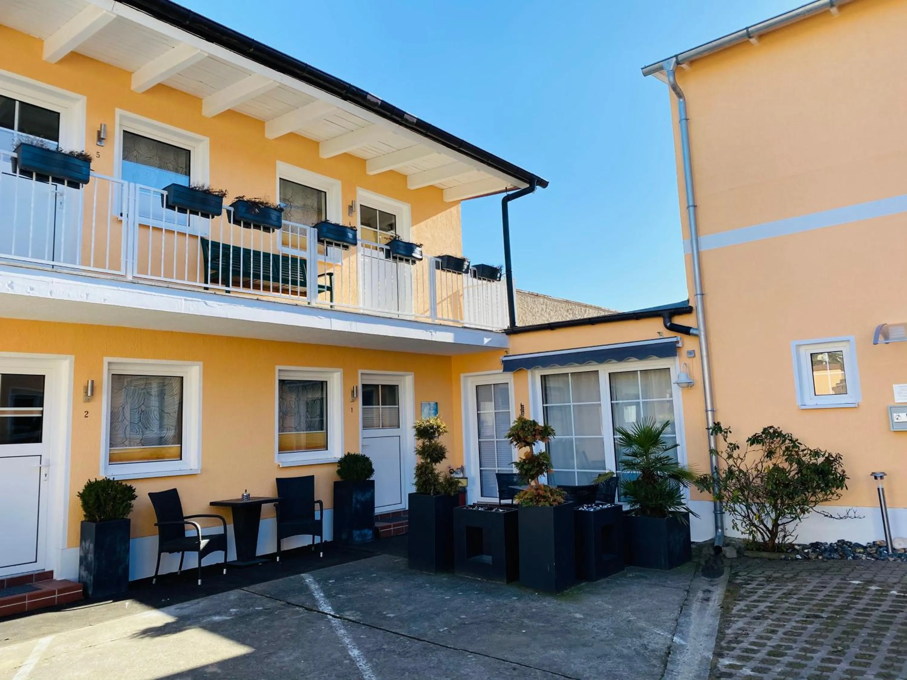 Property building in Pension & Ferienwohnungen Schneidereit