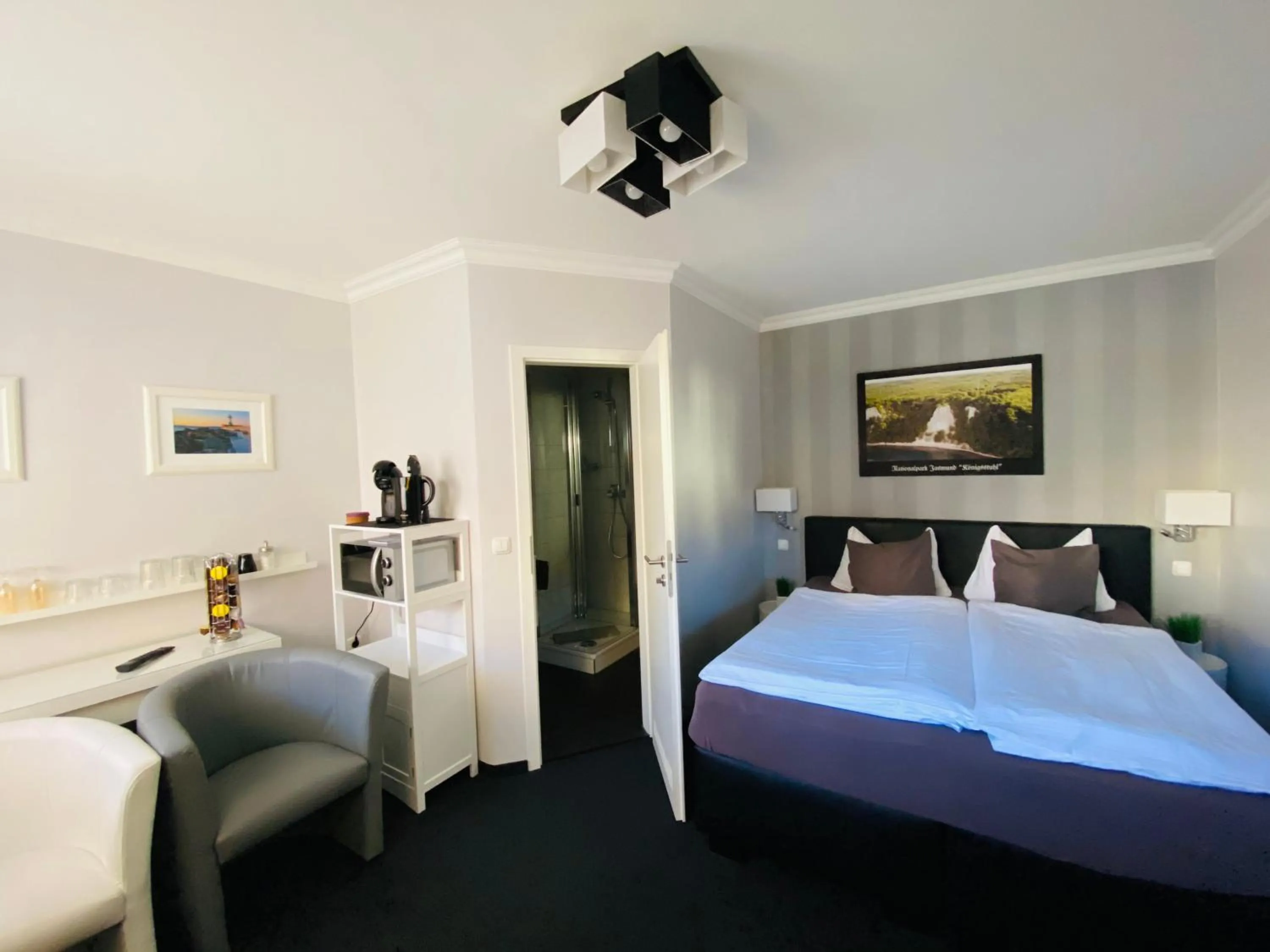 Photo of the whole room, Bed in Pension & Ferienwohnungen Schneidereit