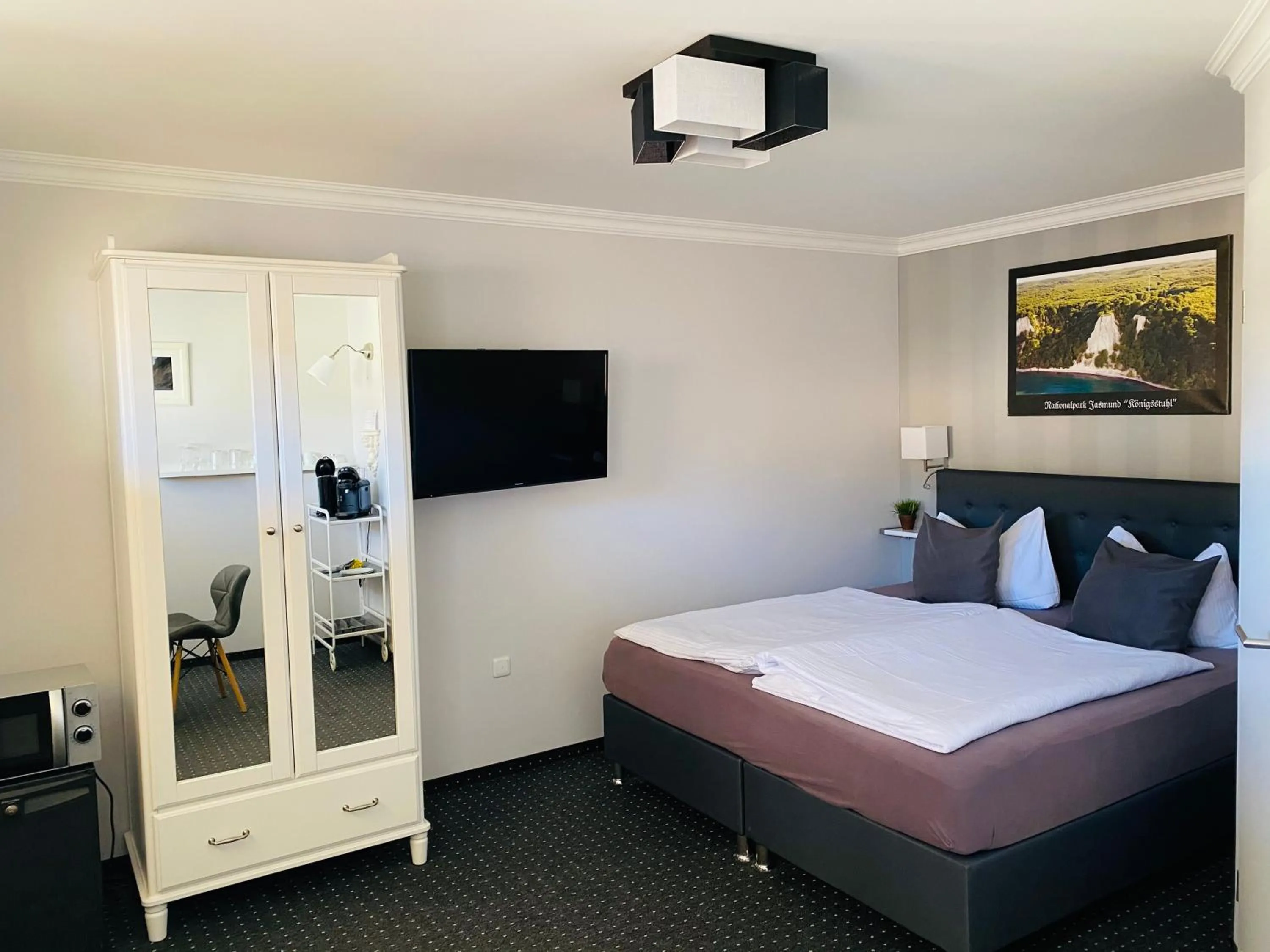 Photo of the whole room, Bed in Pension & Ferienwohnungen Schneidereit