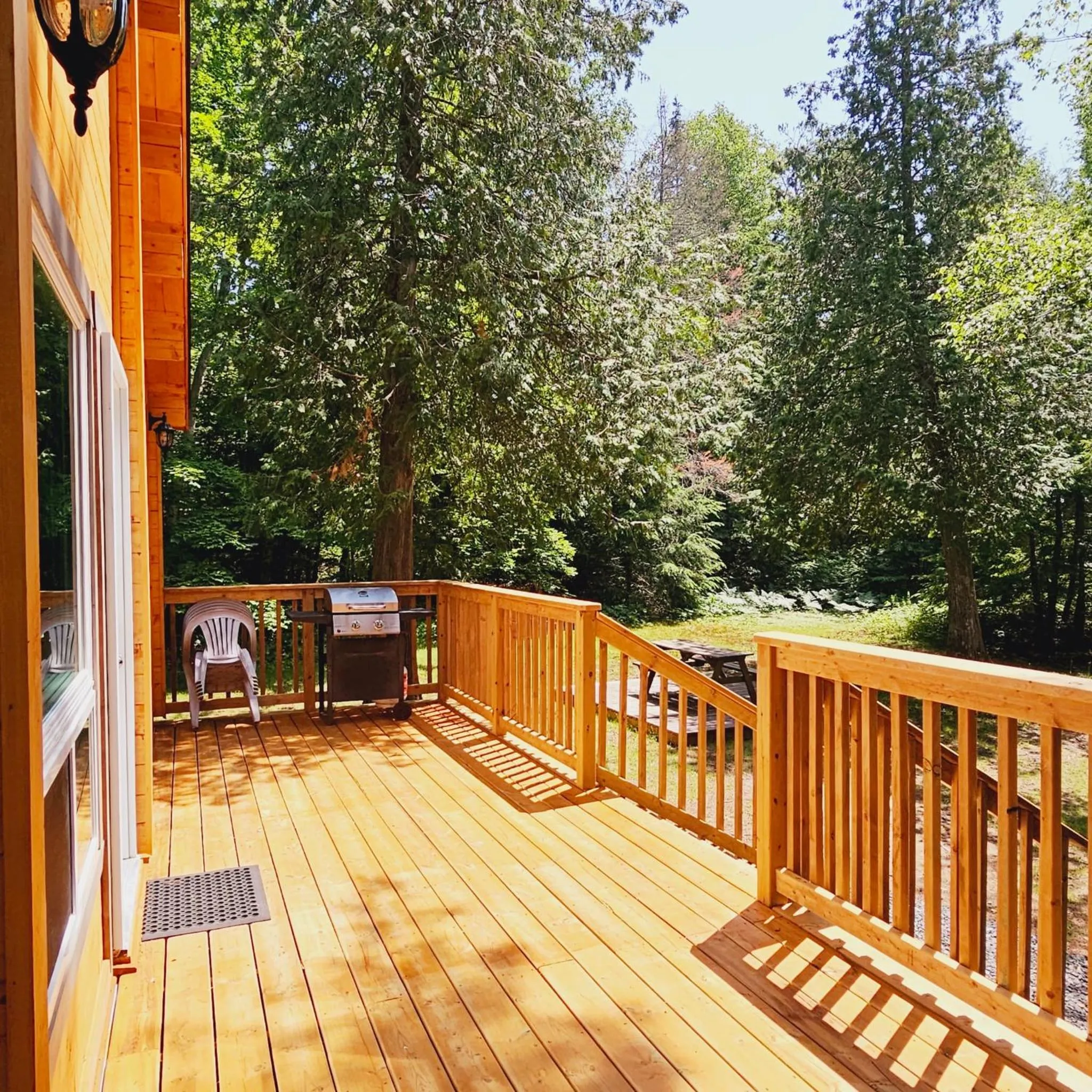 Patio in Parkway Cottage Resort and Trading Post