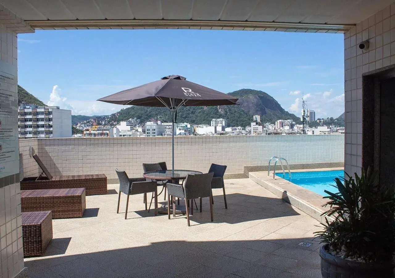 Property building in Riale Vilamar Copacabana Property building in Riale Vilamar Copacabana