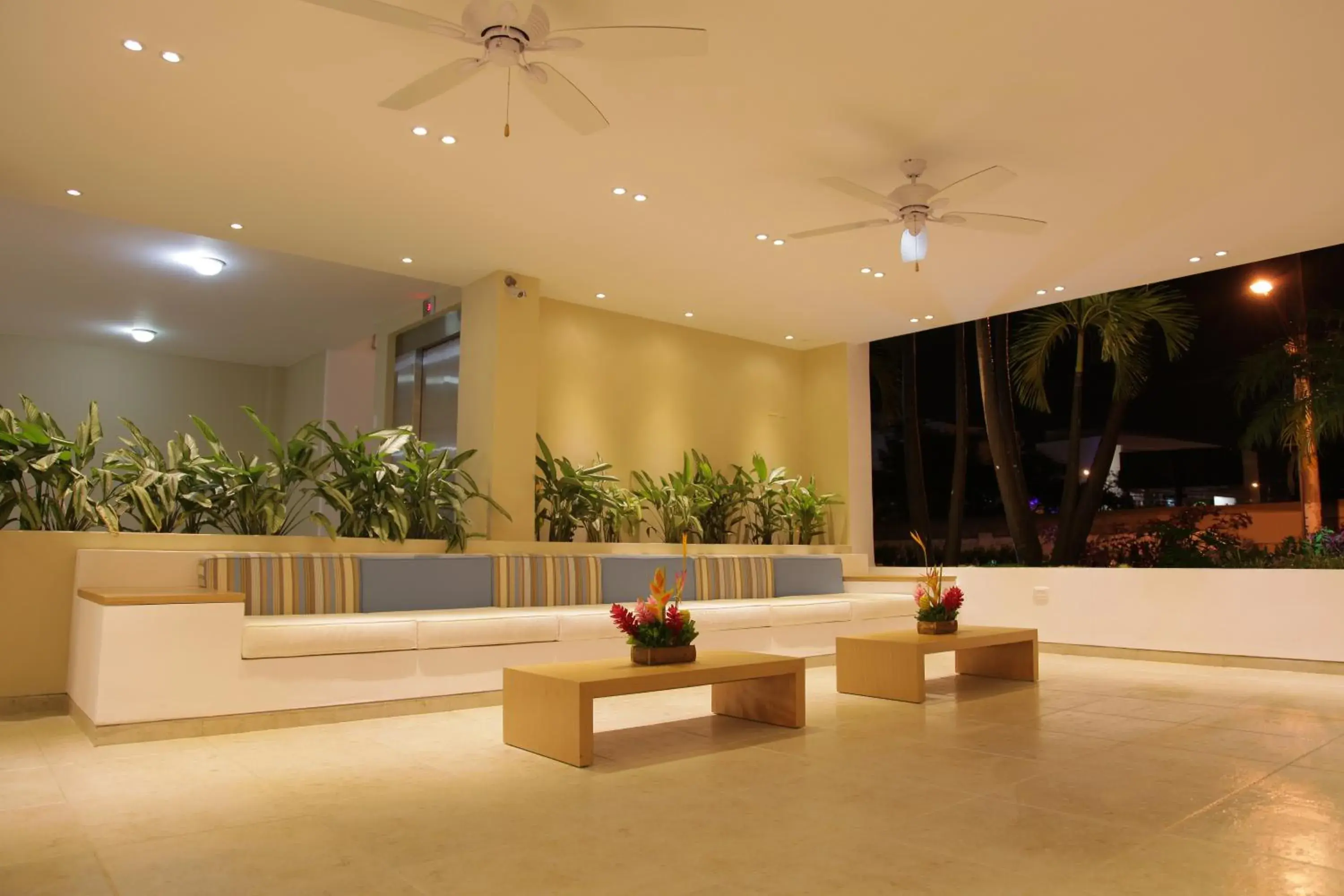 Lobby or reception in Blu Hotel by Tamaca Lobby or reception in Blu Hotel by Tamaca