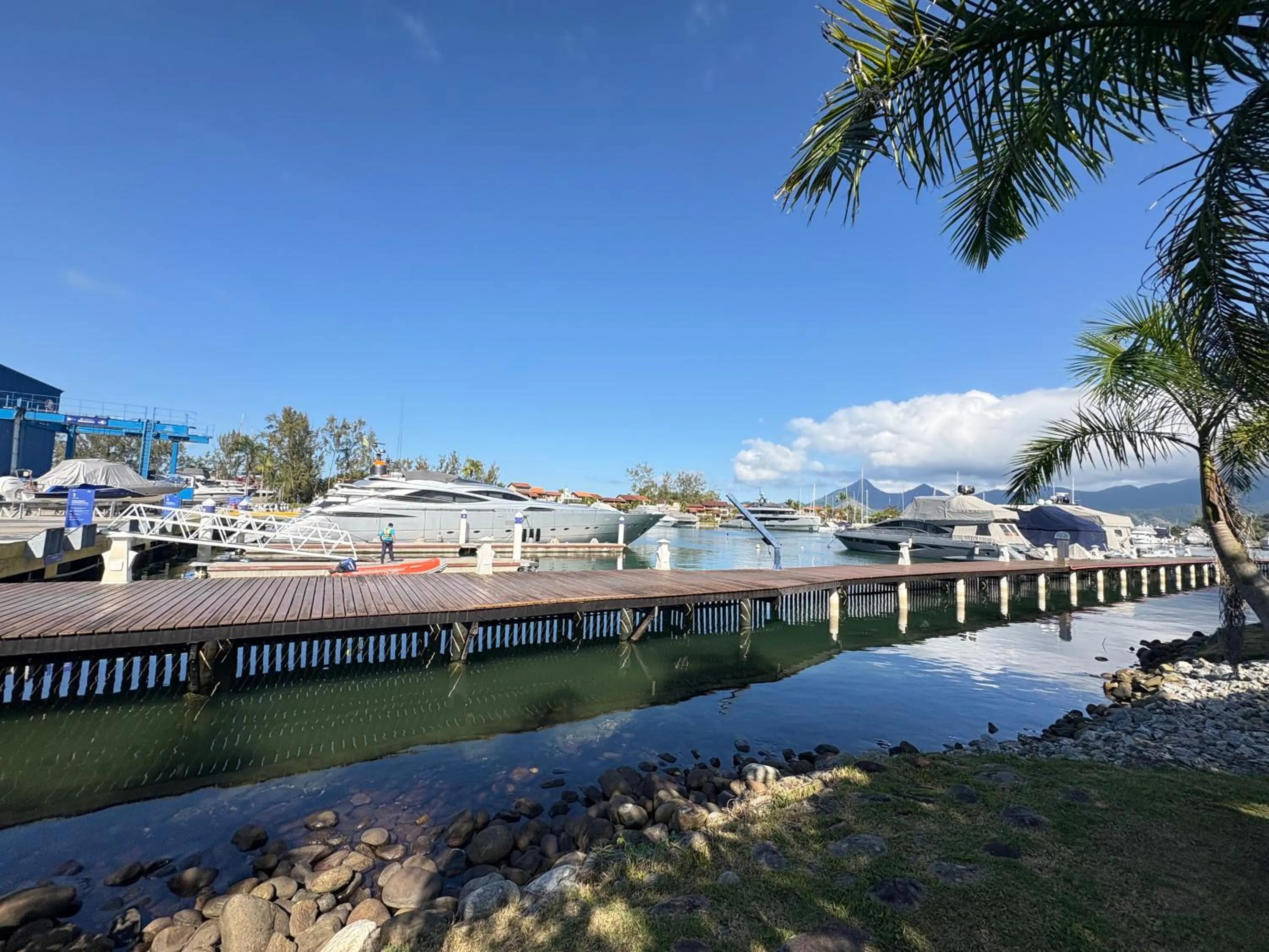 Activities in Angra TOP1 Praia Piscina Marina 2 quartos