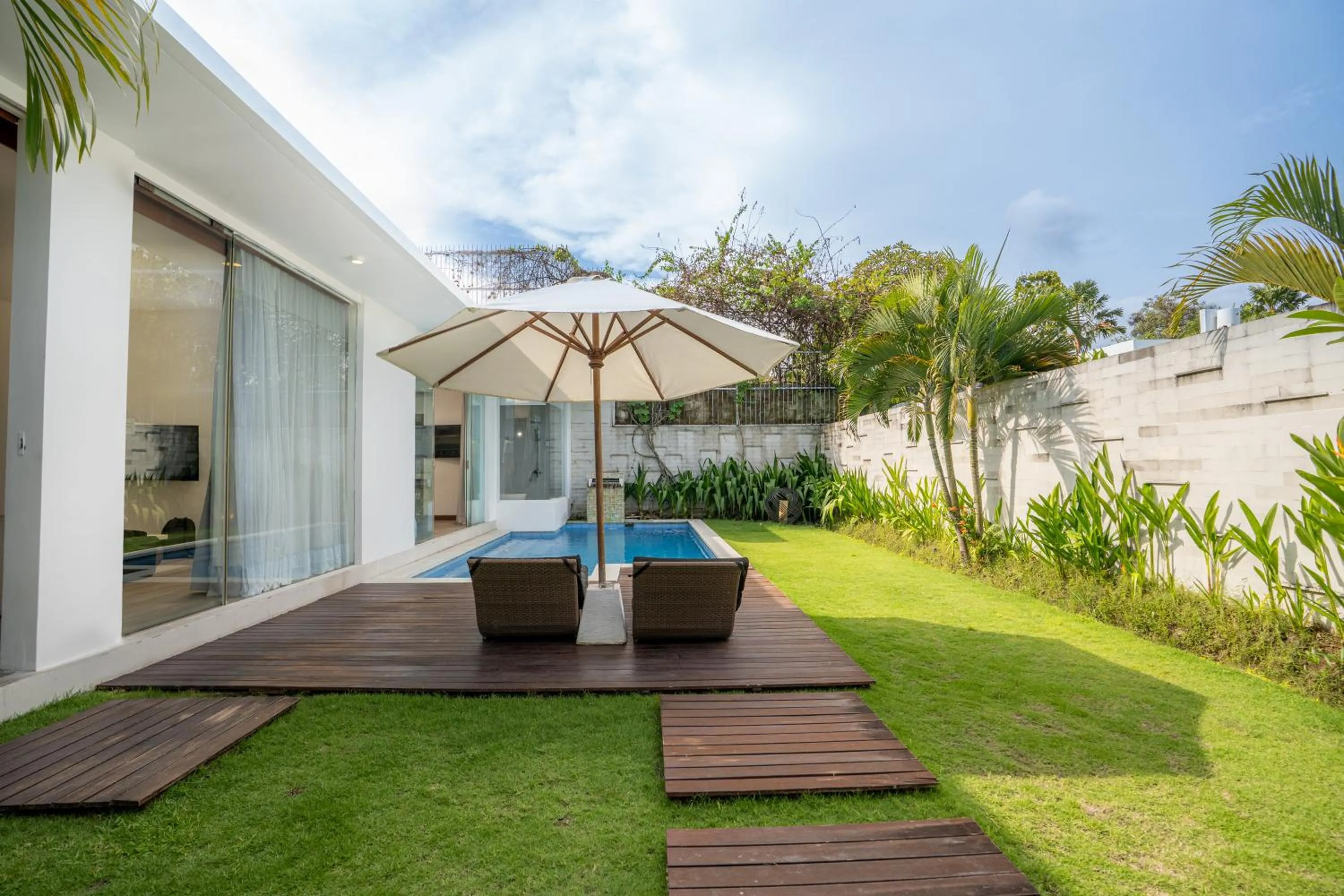 Pool view in The Daha Luxury Villas