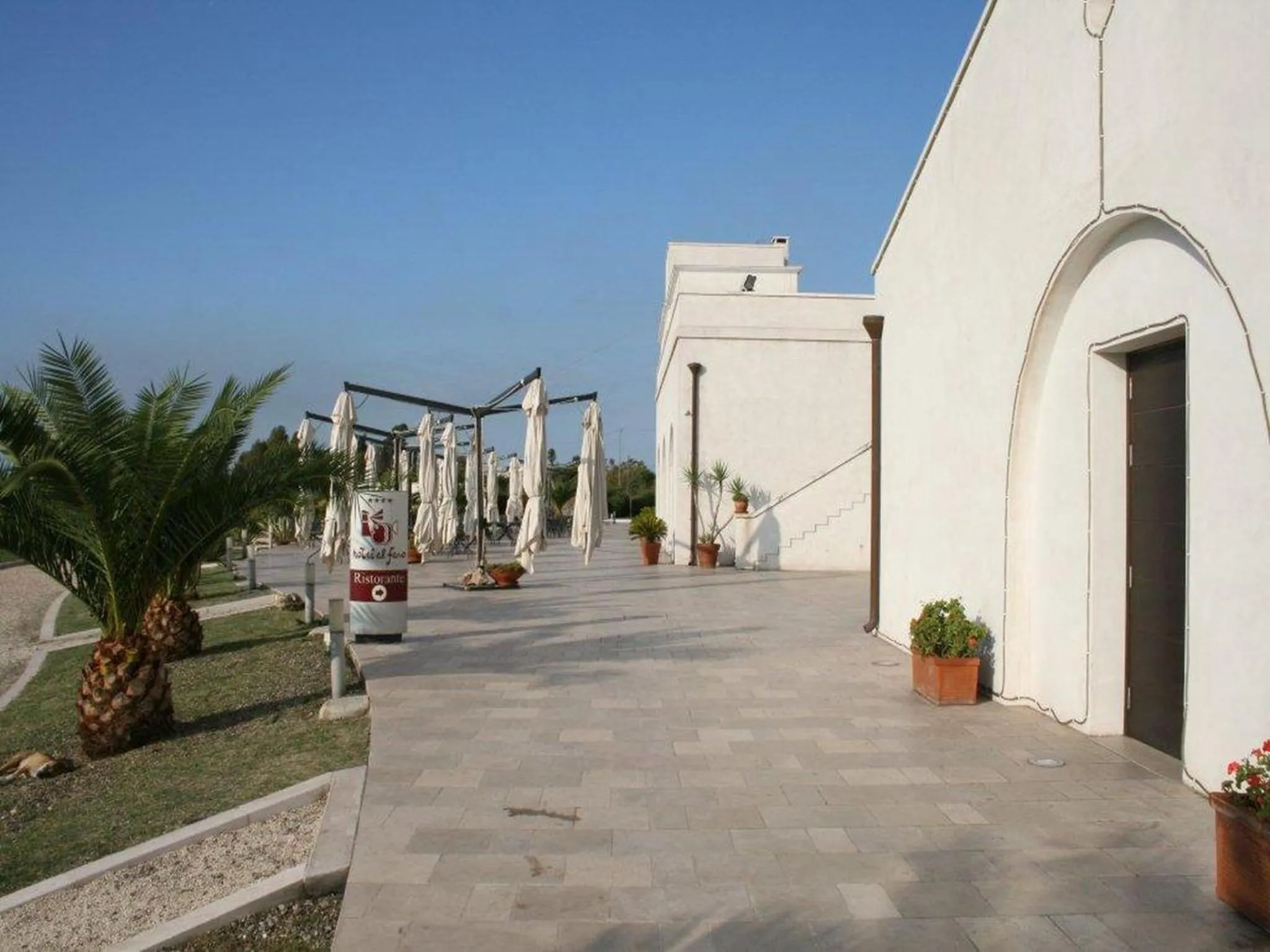 Facade/entrance in Hotel Saraceno Al Faro
