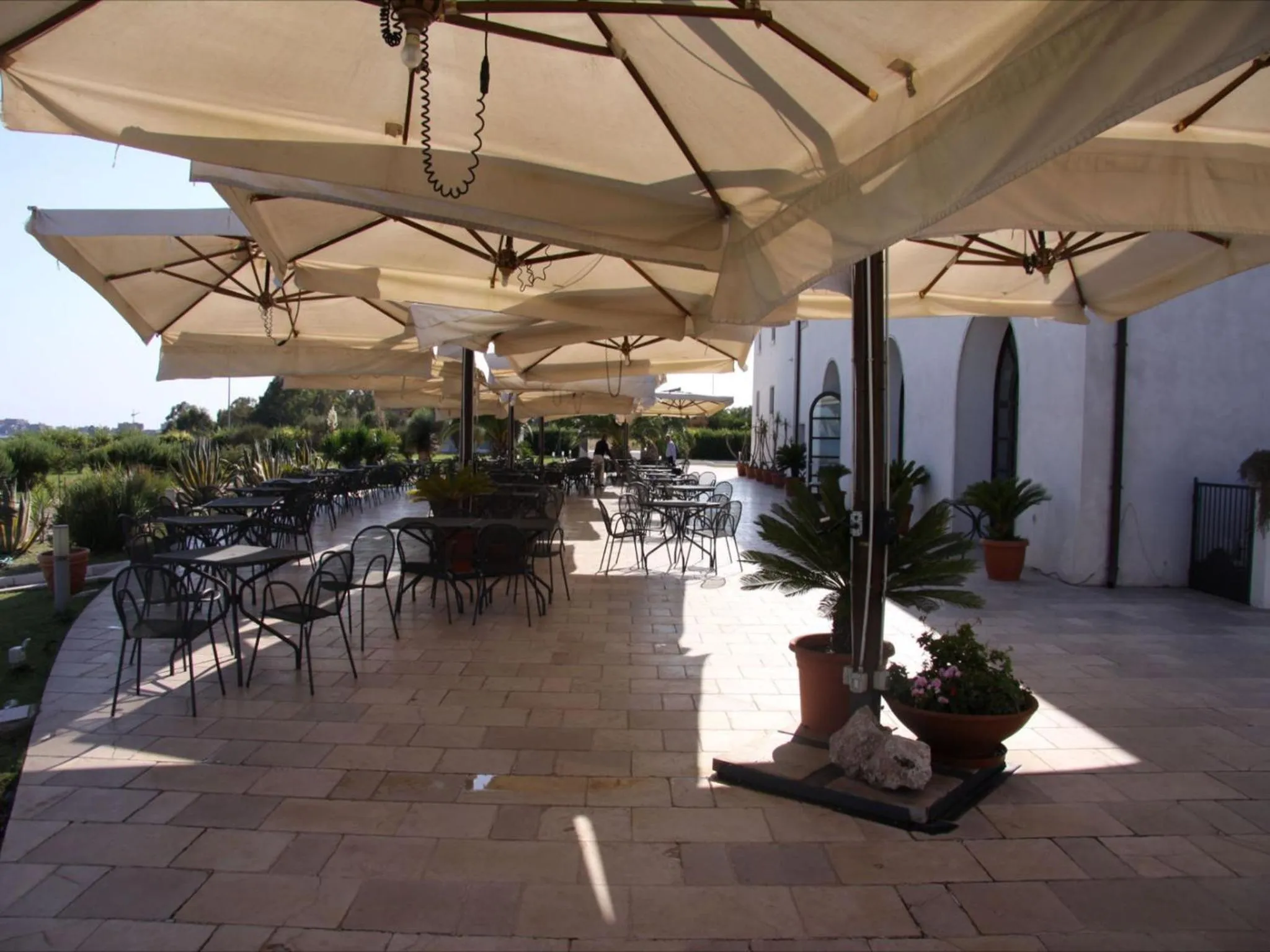 Patio in Hotel Saraceno Al Faro