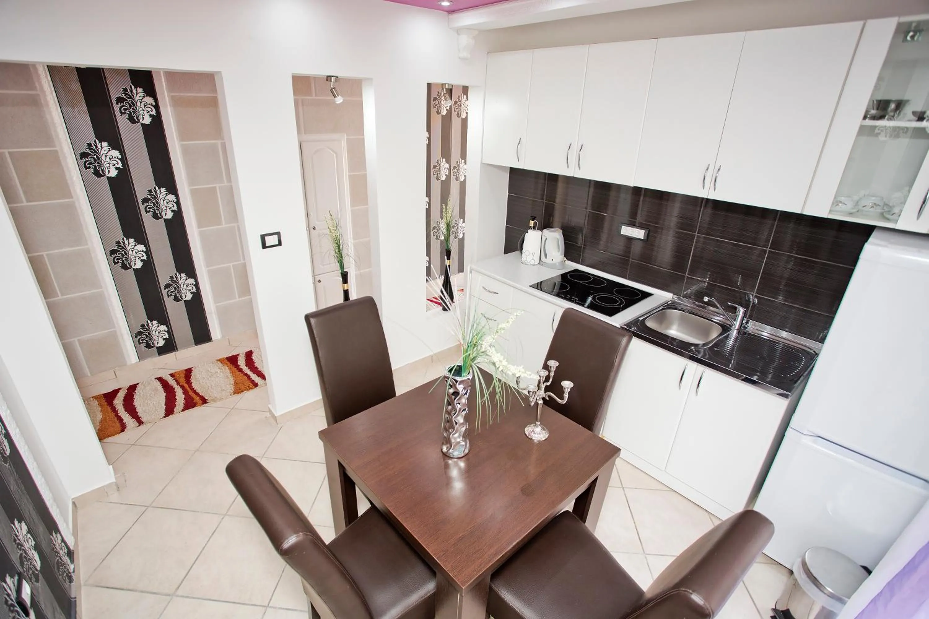 One-Bedroom Apartment with Terrace and a Partial  Sea View in Apartments Admiral