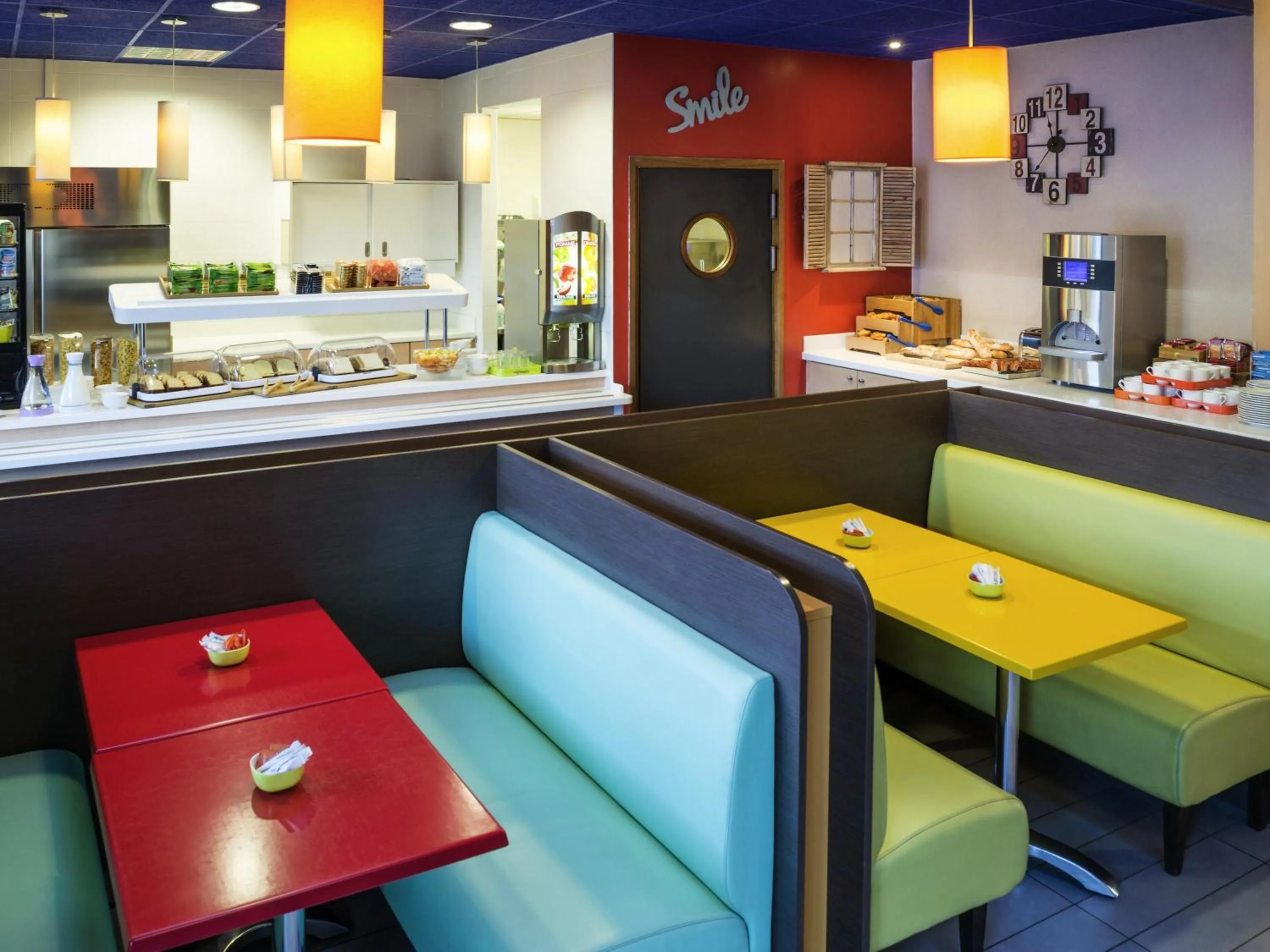 Breakfast in Ibis Budget Lyon Centre - Gare Part Dieu