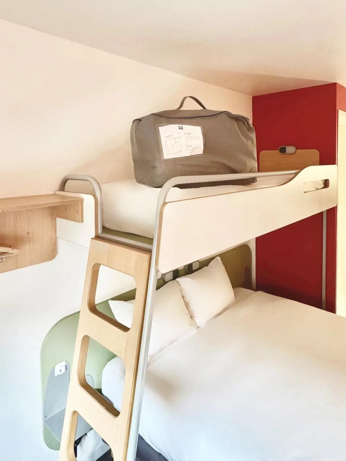 Bed in Ibis Budget Lyon Centre - Gare Part Dieu