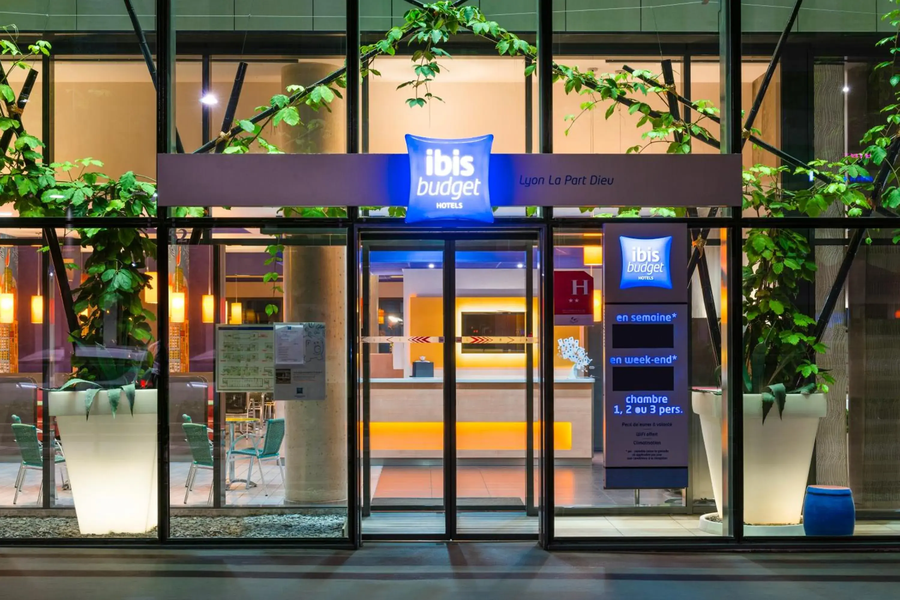 Facade/entrance in Ibis Budget Lyon Centre - Gare Part Dieu Facade/entrance in Ibis Budget Lyon Centre - Gare Part Dieu