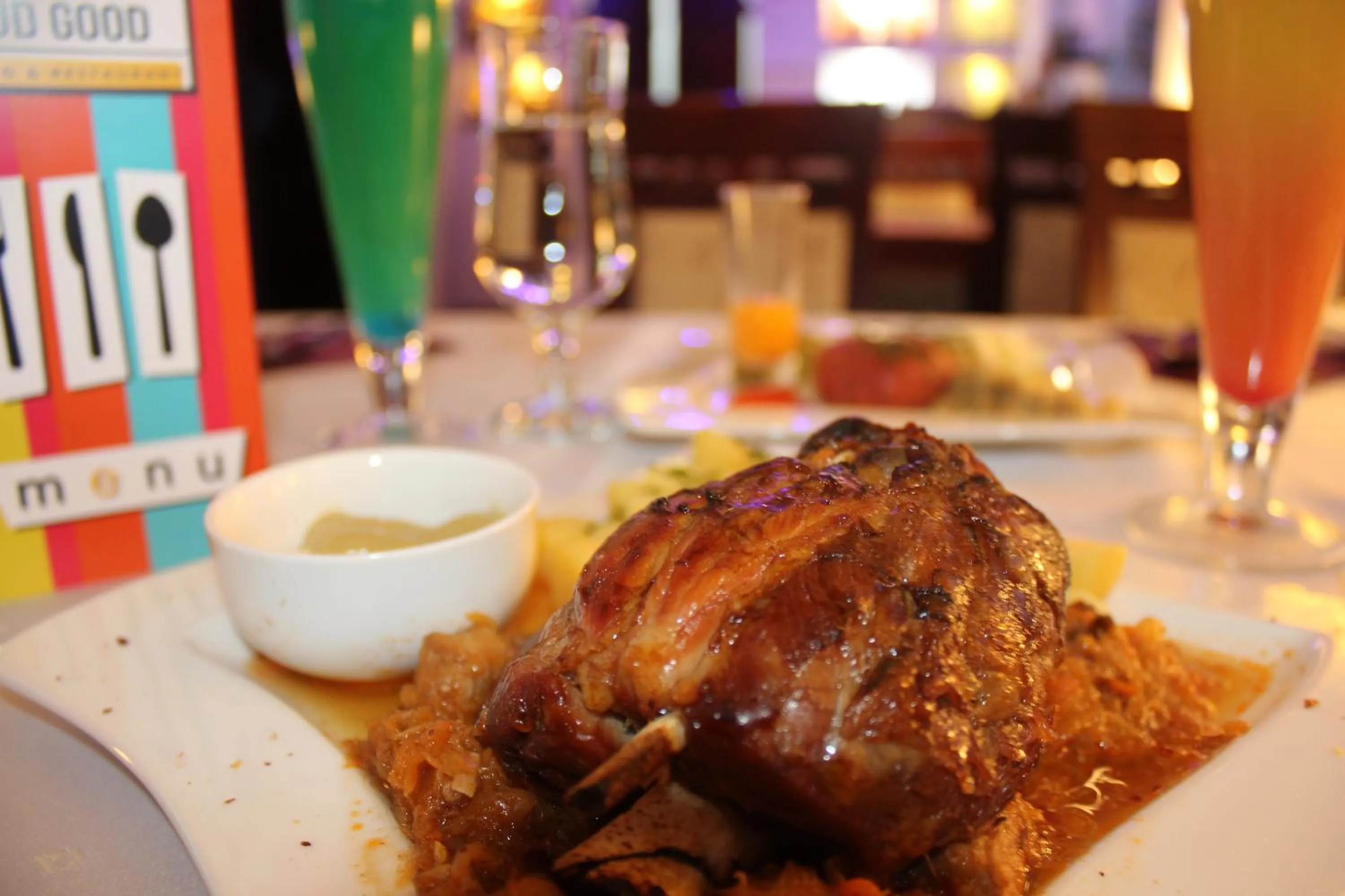 Restaurant/places to eat in Hotel-24