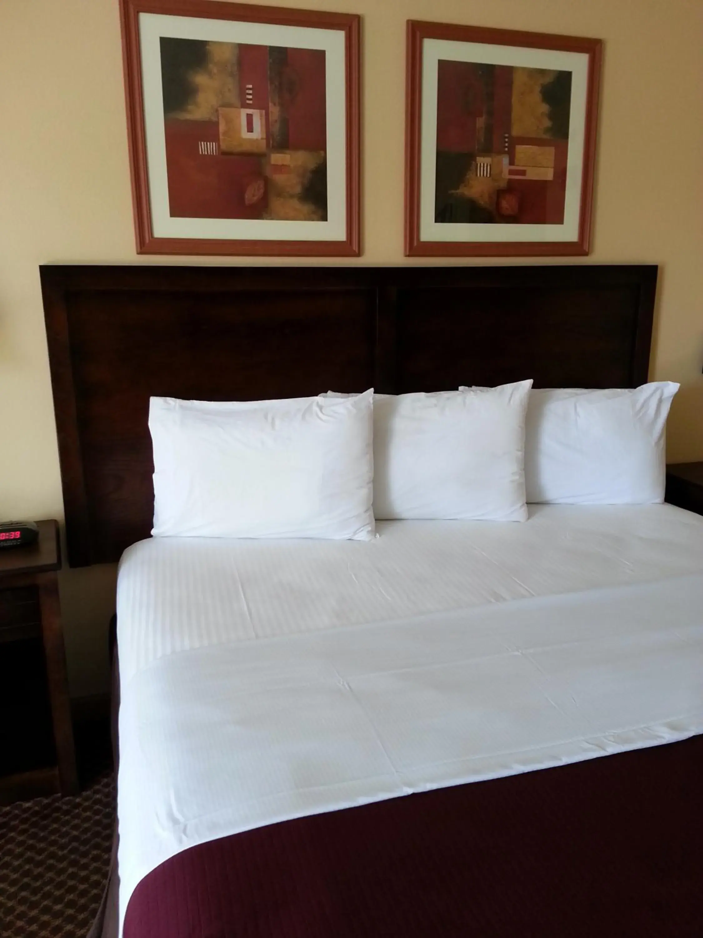 Bedroom, Bed in Americas Best Value Inn Bryant Bedroom, Bed in Americas Best Value Inn Bryant