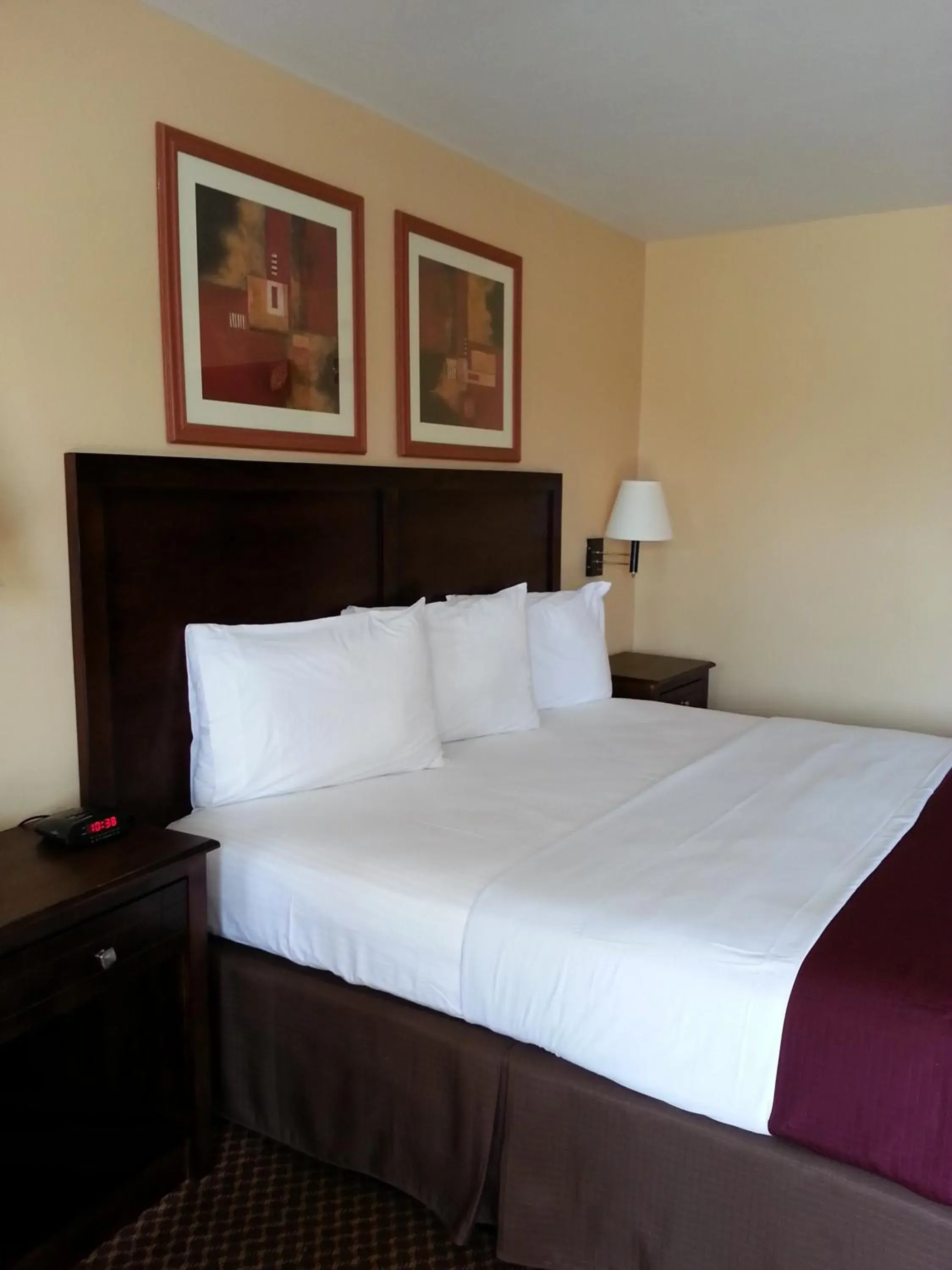 Bedroom, Bed in Americas Best Value Inn Bryant Bedroom, Bed in Americas Best Value Inn Bryant