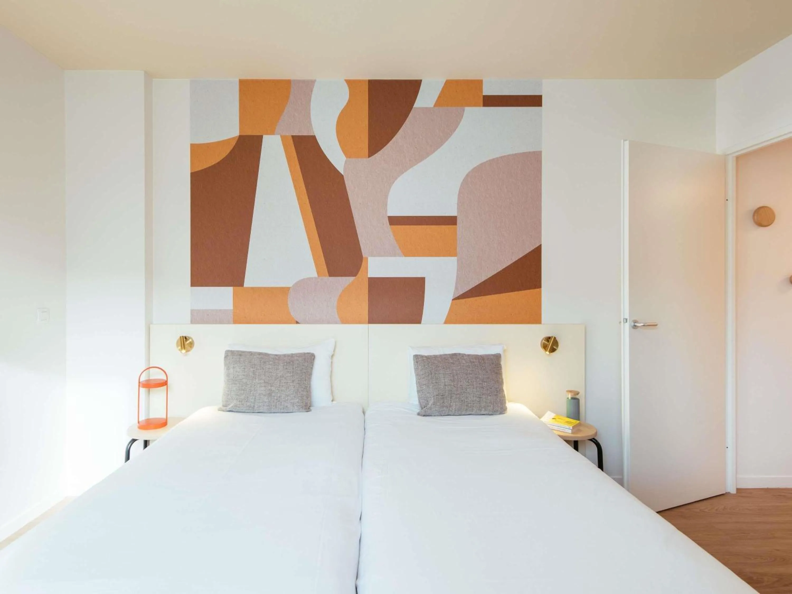 Bedroom, Bed in Aparthotel Adagio Access Paris Asnières