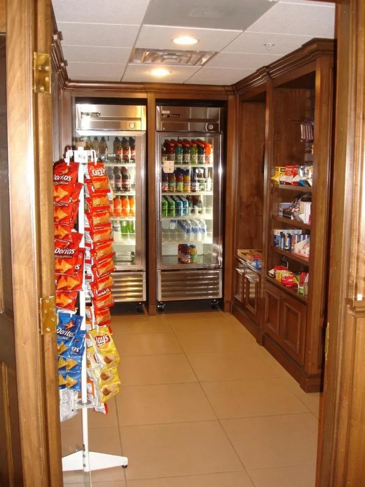 On-site shops in Decatur Conference Center and Hotel