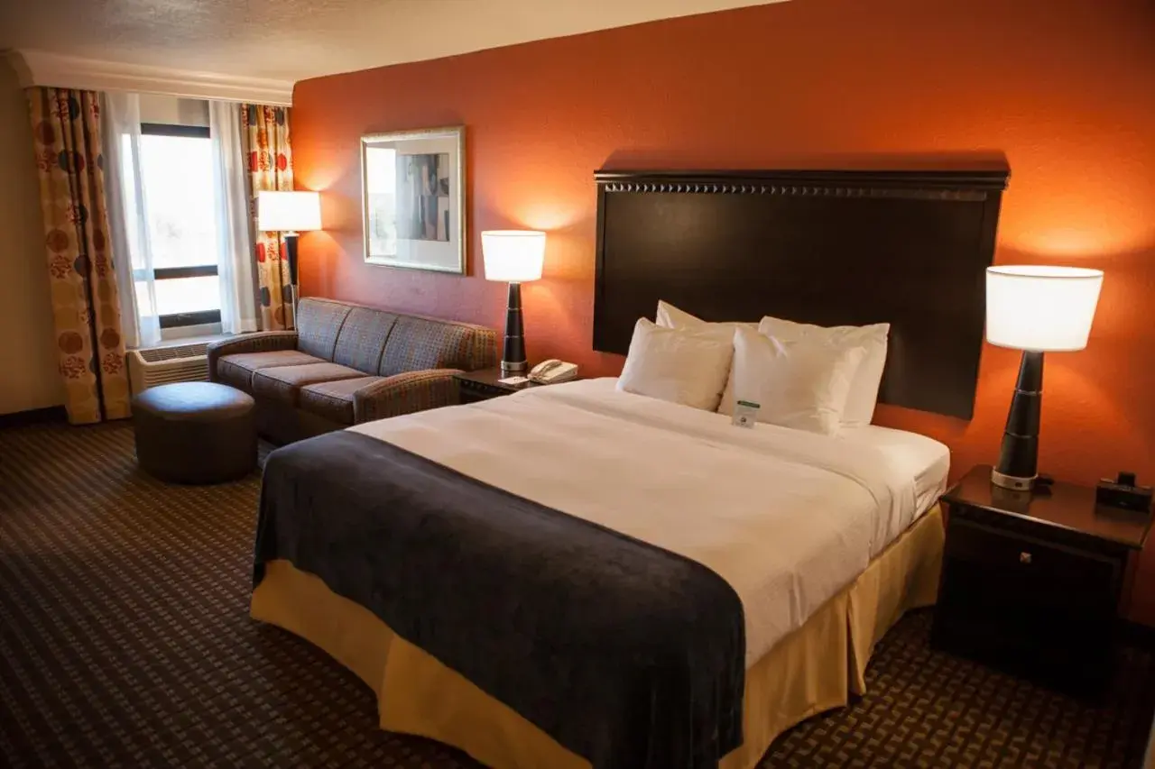 Bed in Decatur Conference Center and Hotel Bed in Decatur Conference Center and Hotel