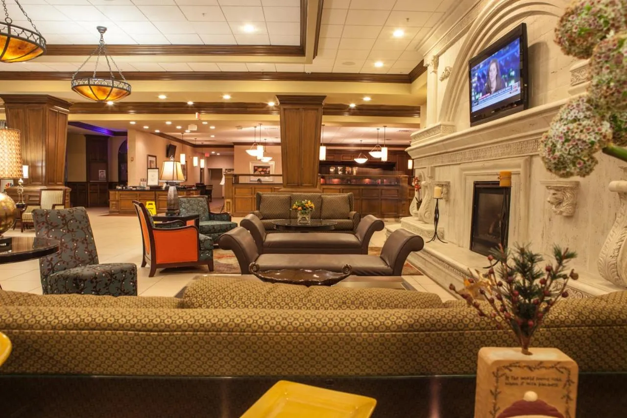 Lobby or reception in Decatur Conference Center and Hotel