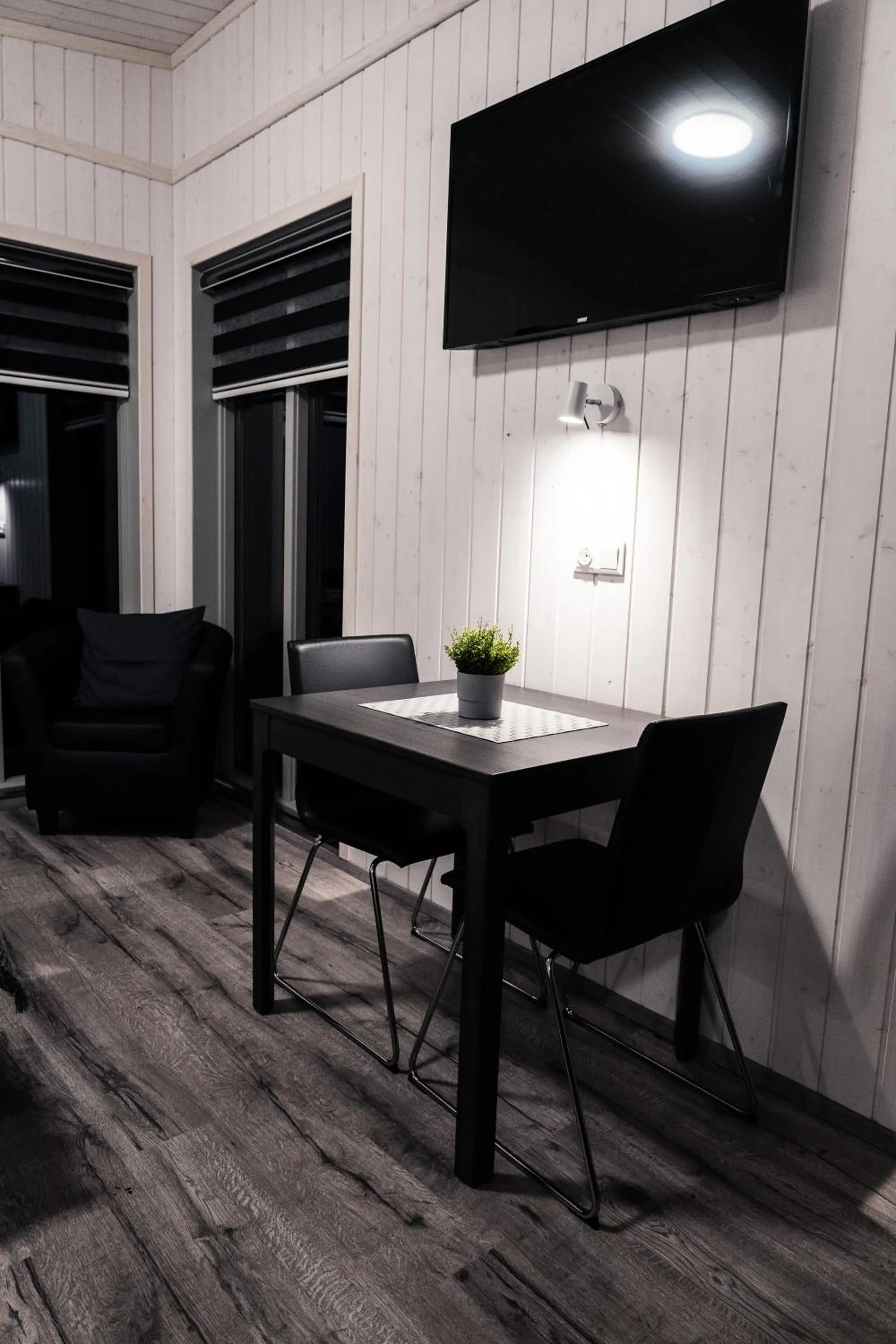 TV and multimedia in Afternoon Cottages