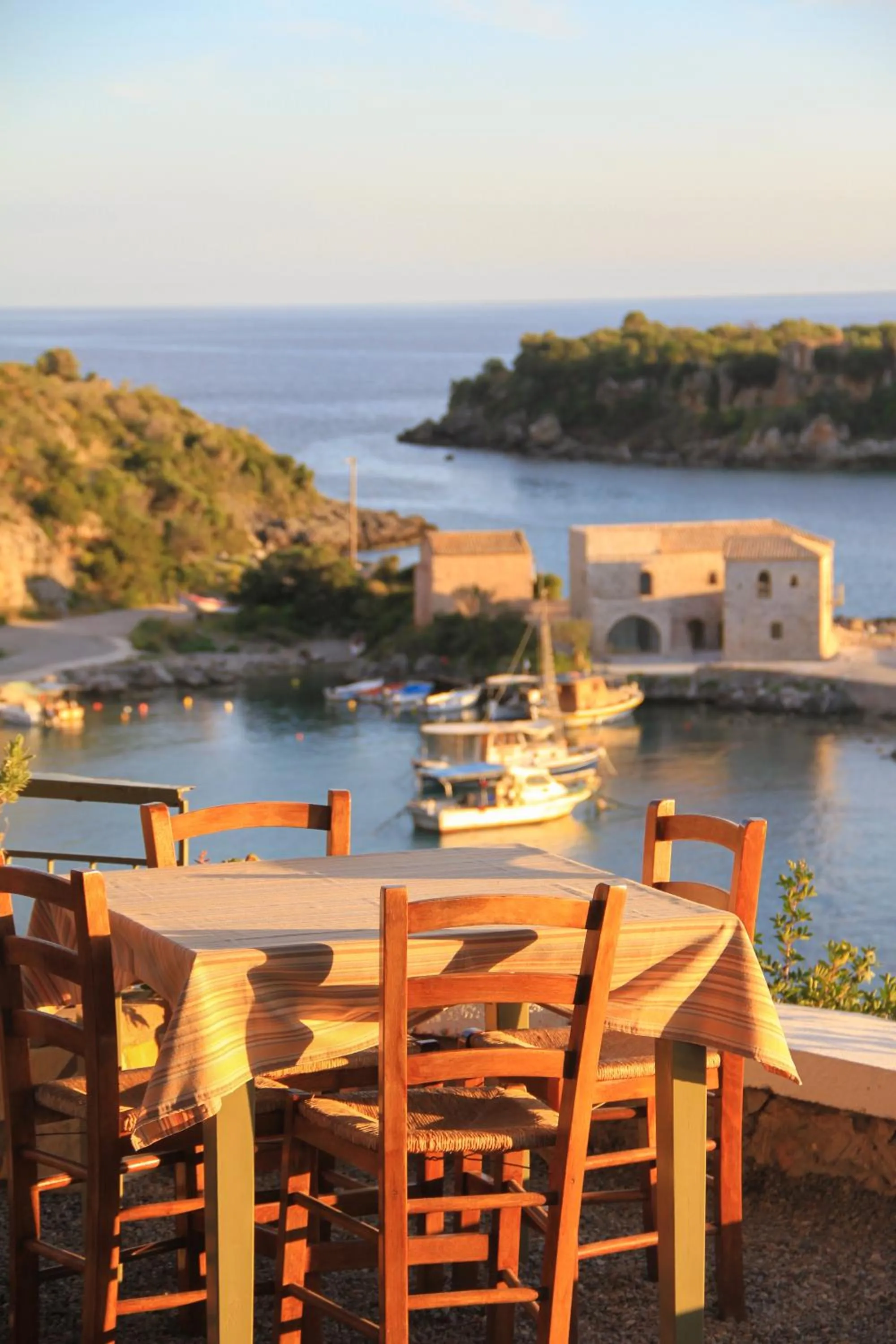 Restaurant/places to eat in Palataki