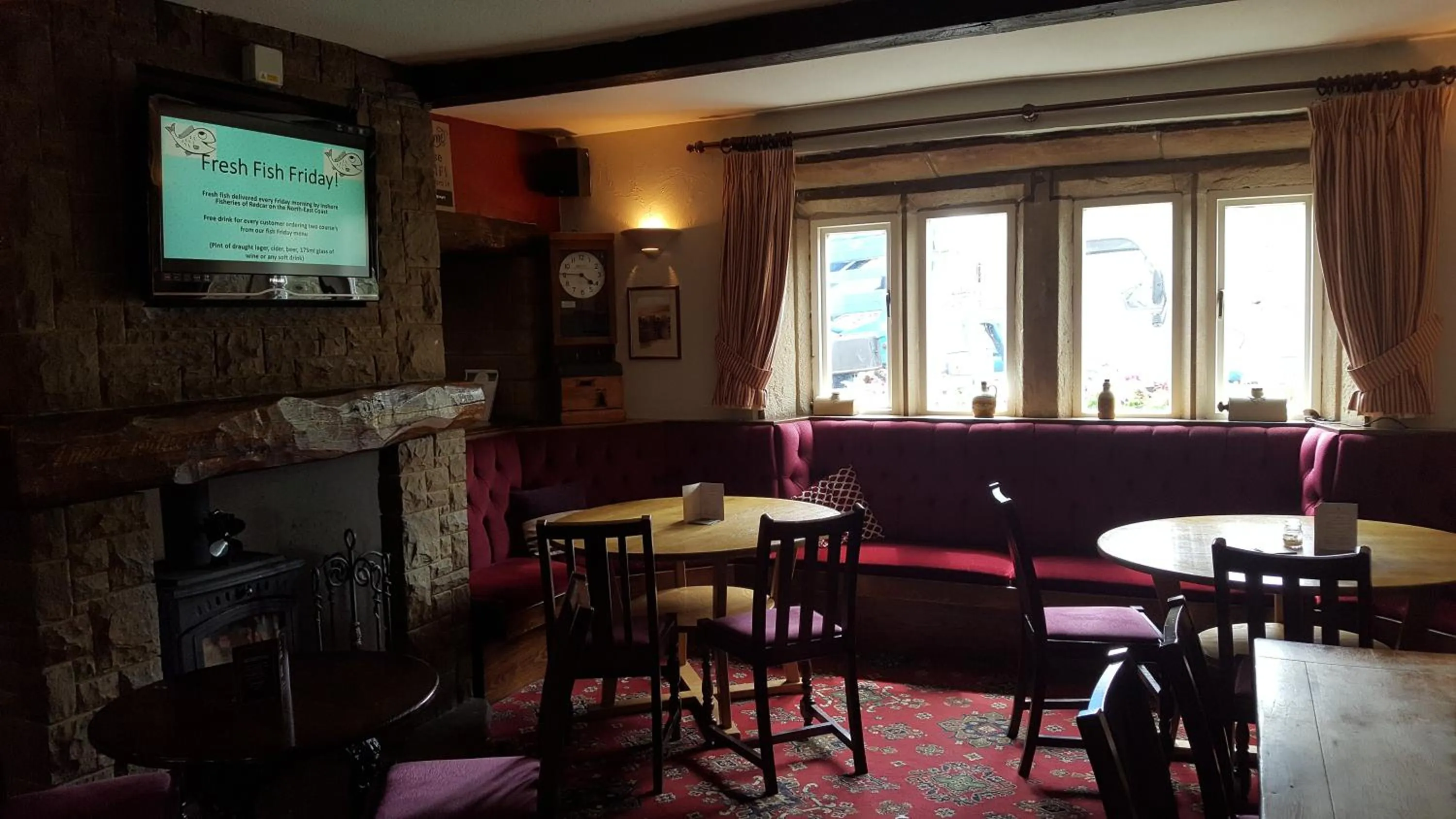 Lunch in The Rose and Crown