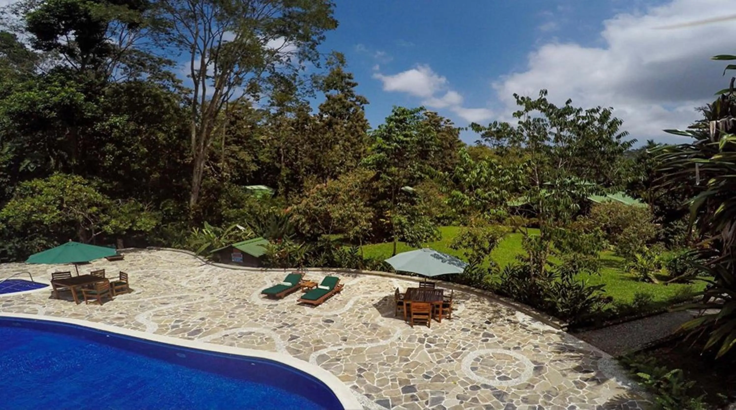 Swimming pool in The Lodge at Pico Bonito