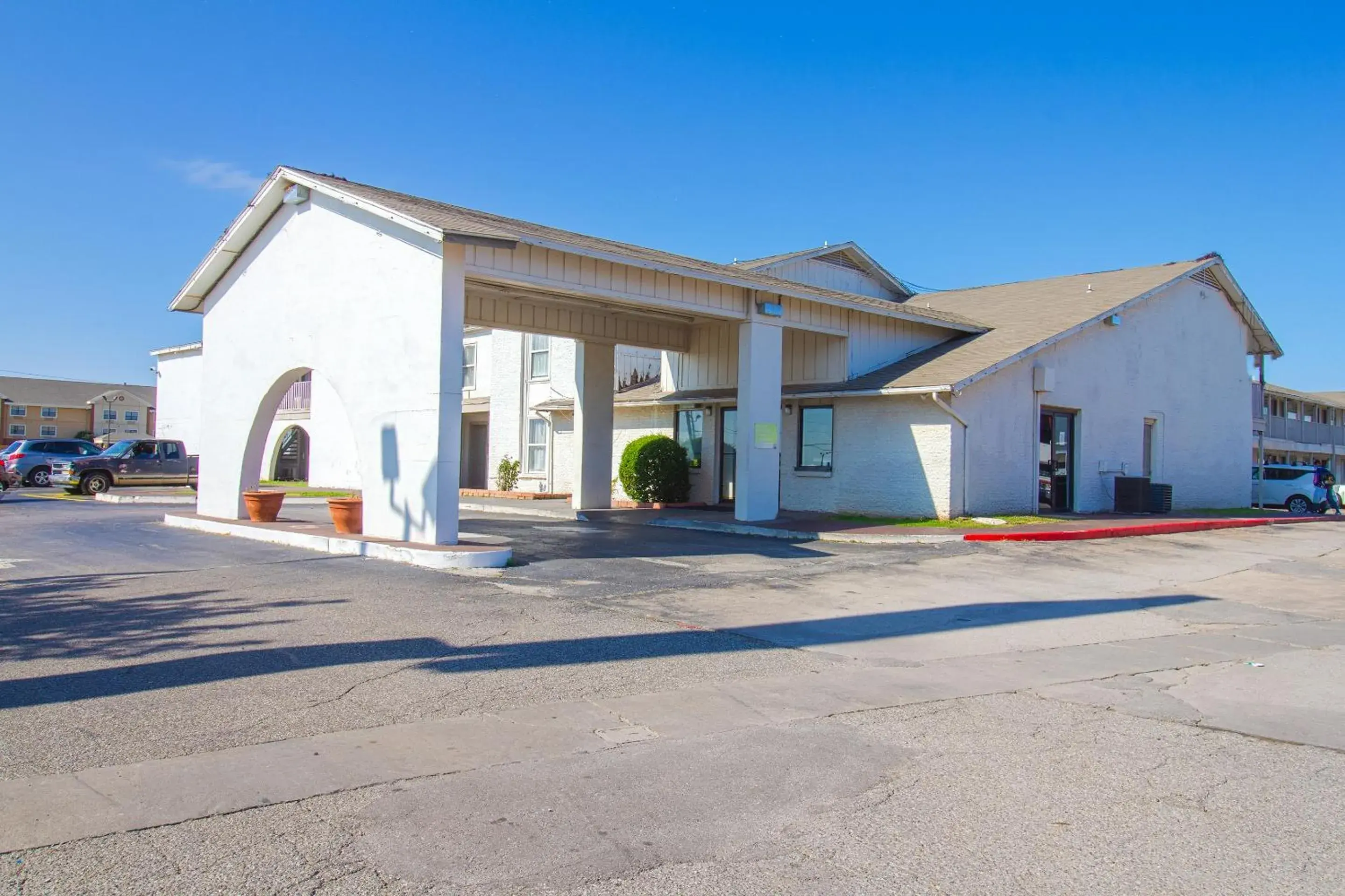 Facade/entrance in Studio Inn Extended Stay Oklahoma City Airport by OYO Facade/entrance in Studio Inn Extended Stay Oklahoma City Airport by OYO