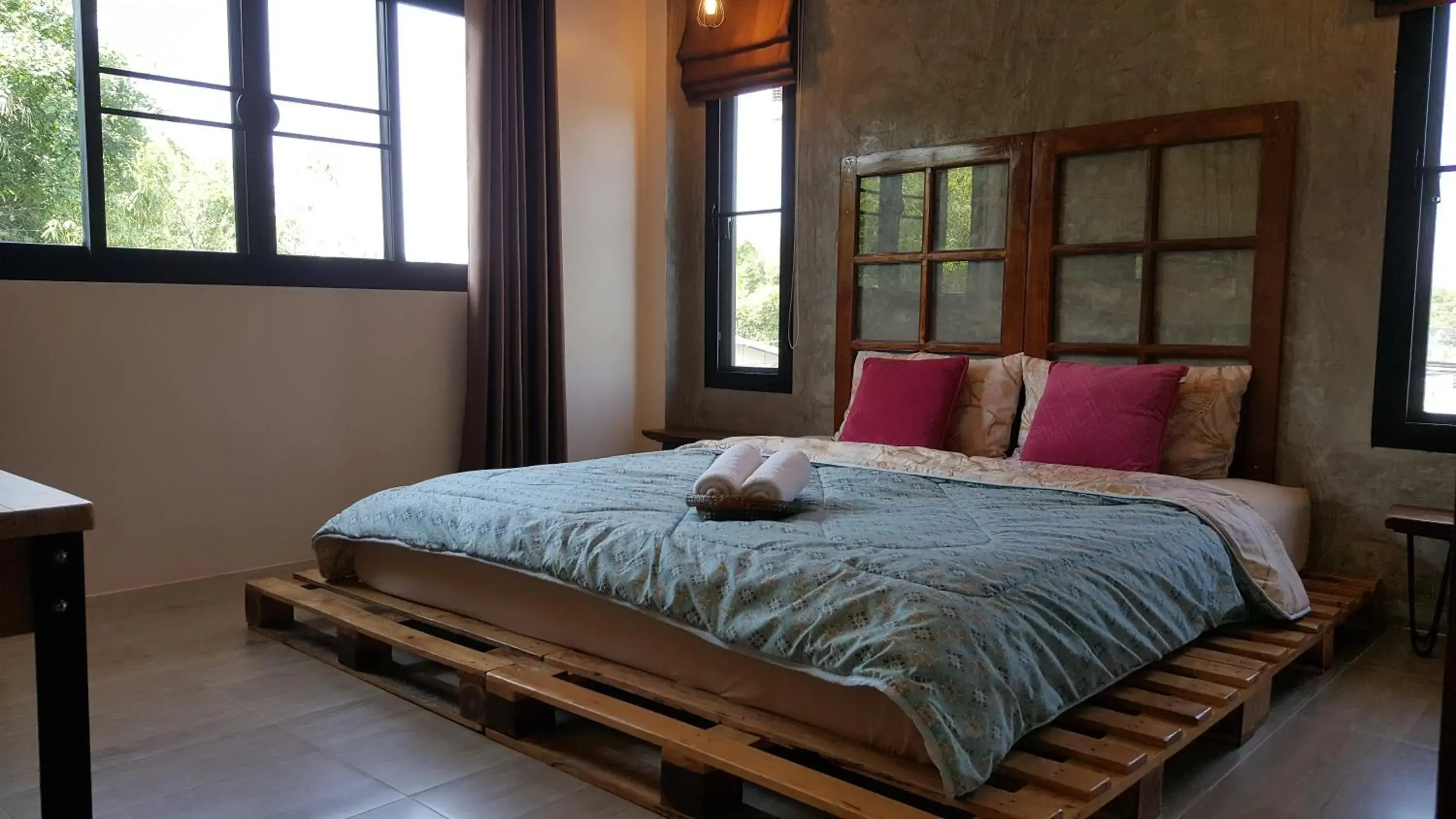 Bed in Baan Canalee (บ้านคานาลี) Bed in Baan Canalee (บ้านคานาลี)