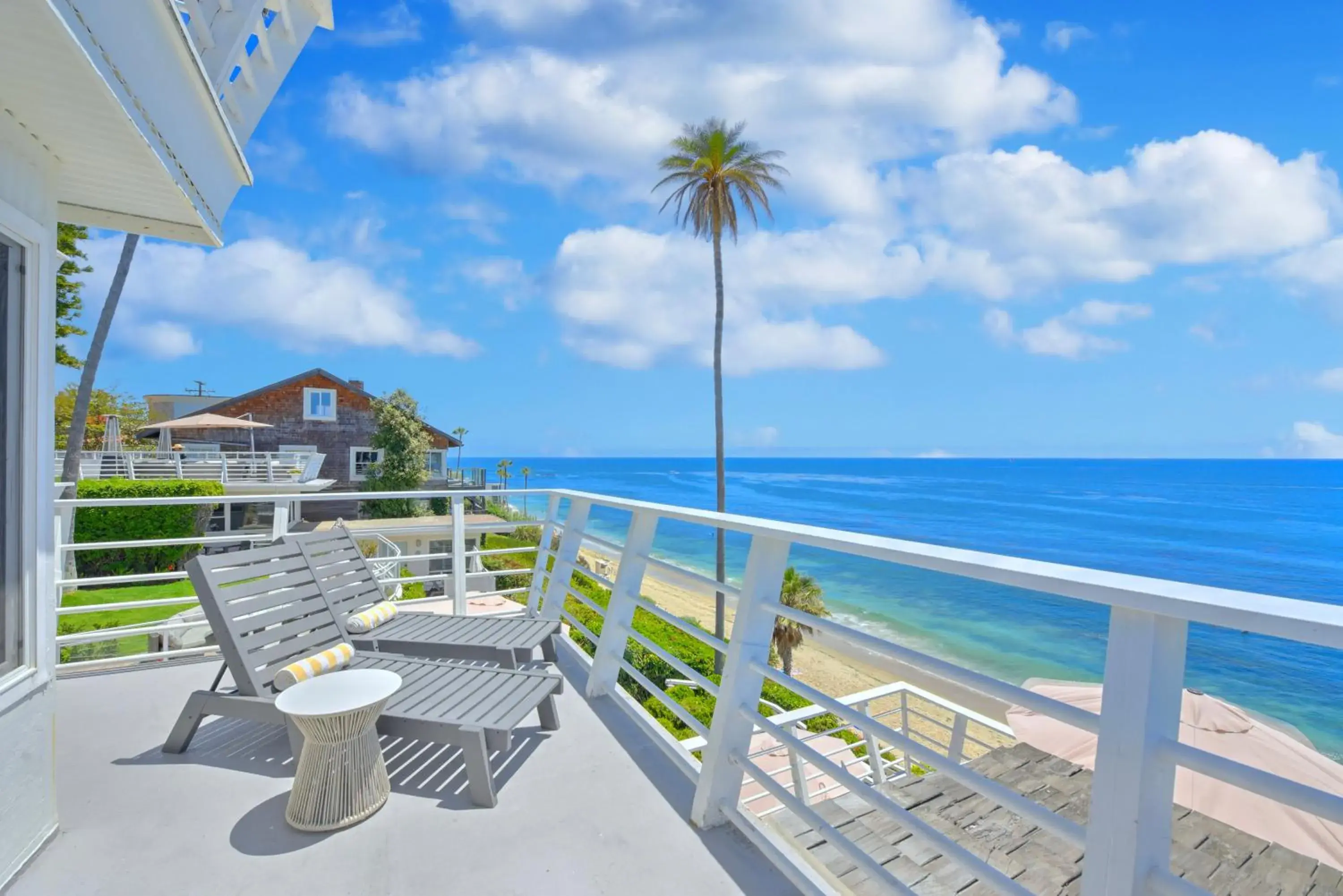 Premium One Bedroom Ocean Front Suite in Laguna Surf Lodge by SCP Hotels Premium One Bedroom Ocean Front Suite in Laguna Surf Lodge by SCP Hotels