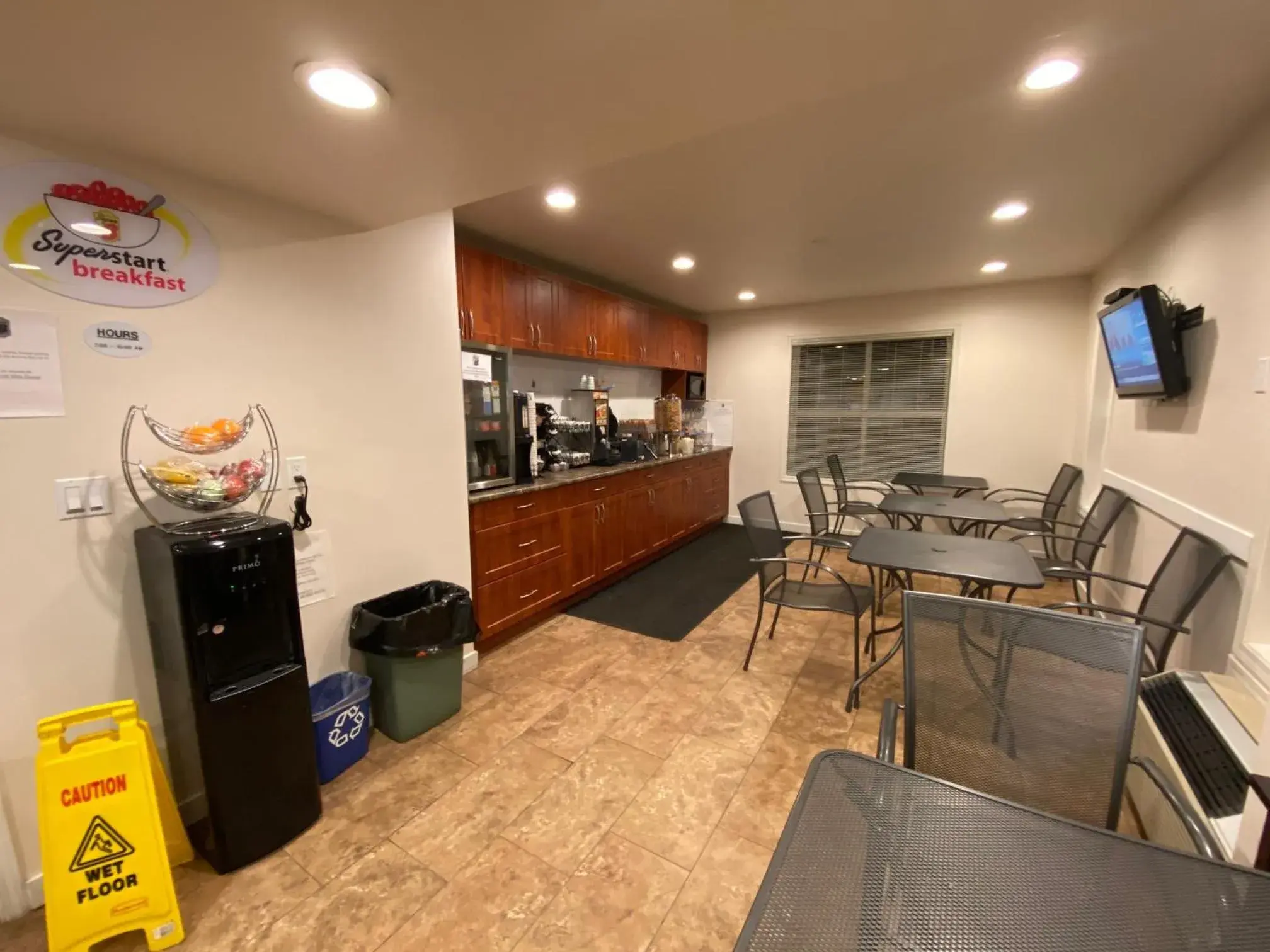 Lobby or reception in Super 8 by Wyndham 100 Mile House Lobby or reception in Super 8 by Wyndham 100 Mile House