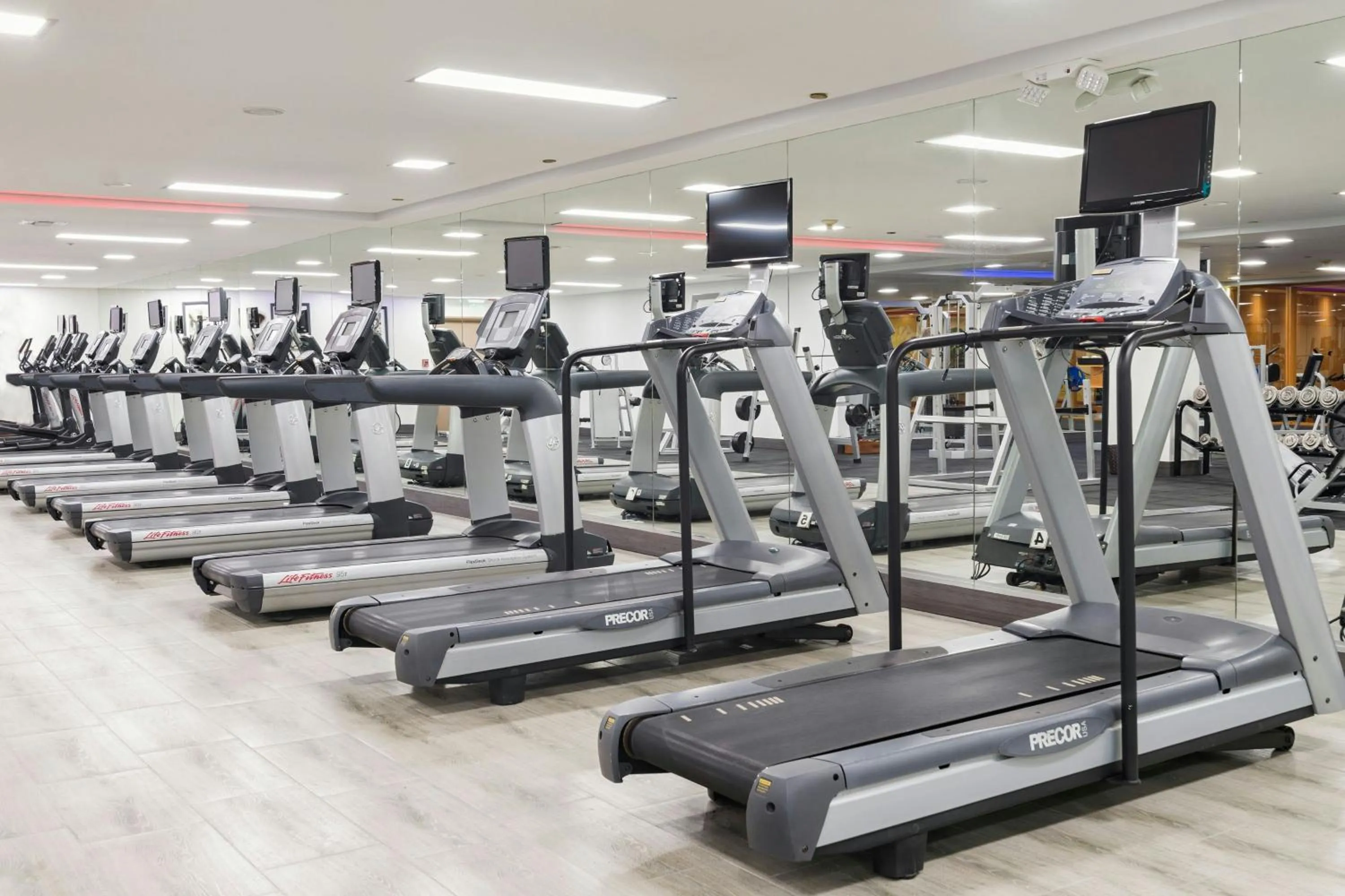 Fitness centre/facilities in JW Marriott Quito