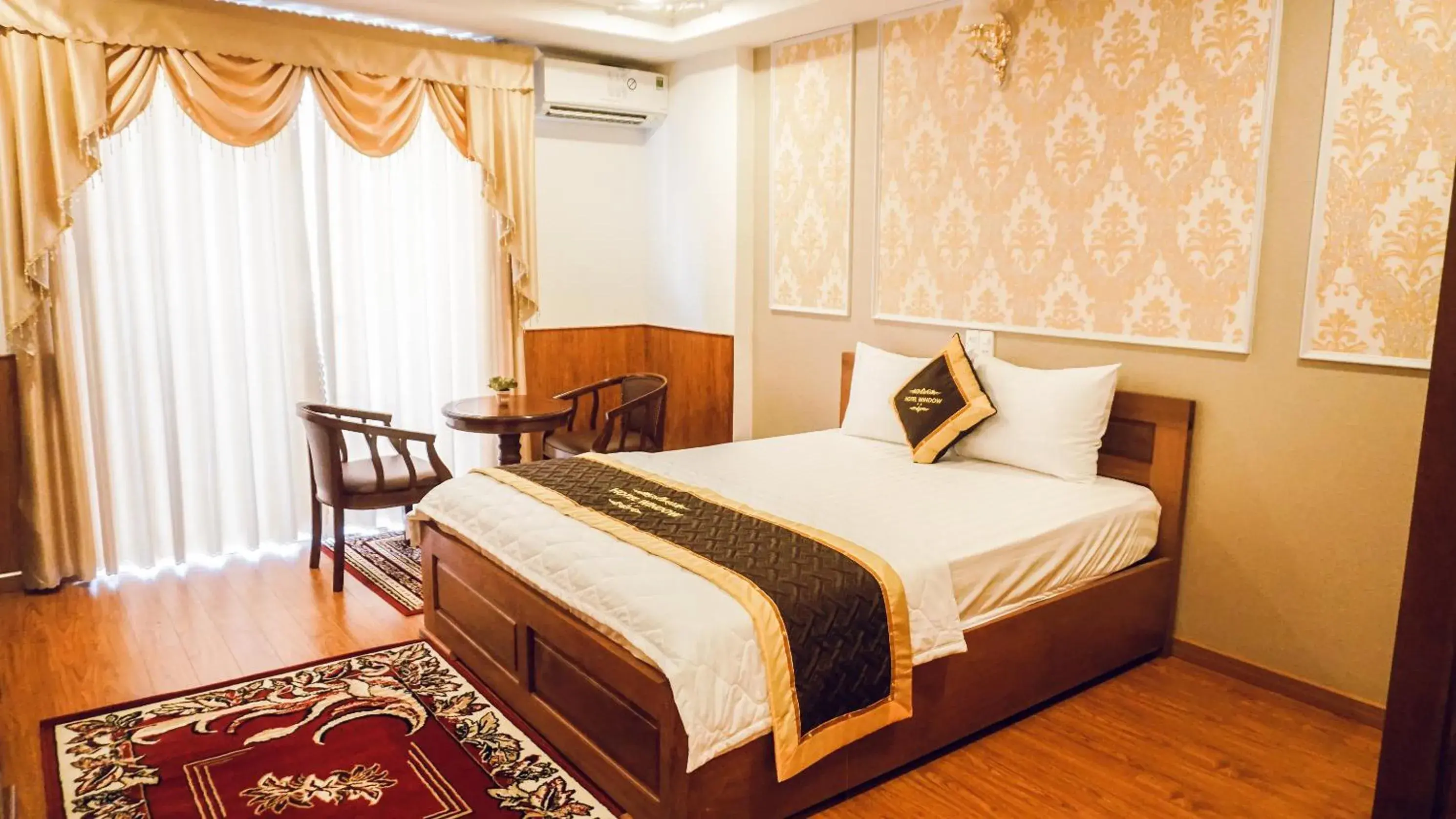 Bedroom, Bed in Window 1 Hotel Bedroom, Bed in Window 1 Hotel