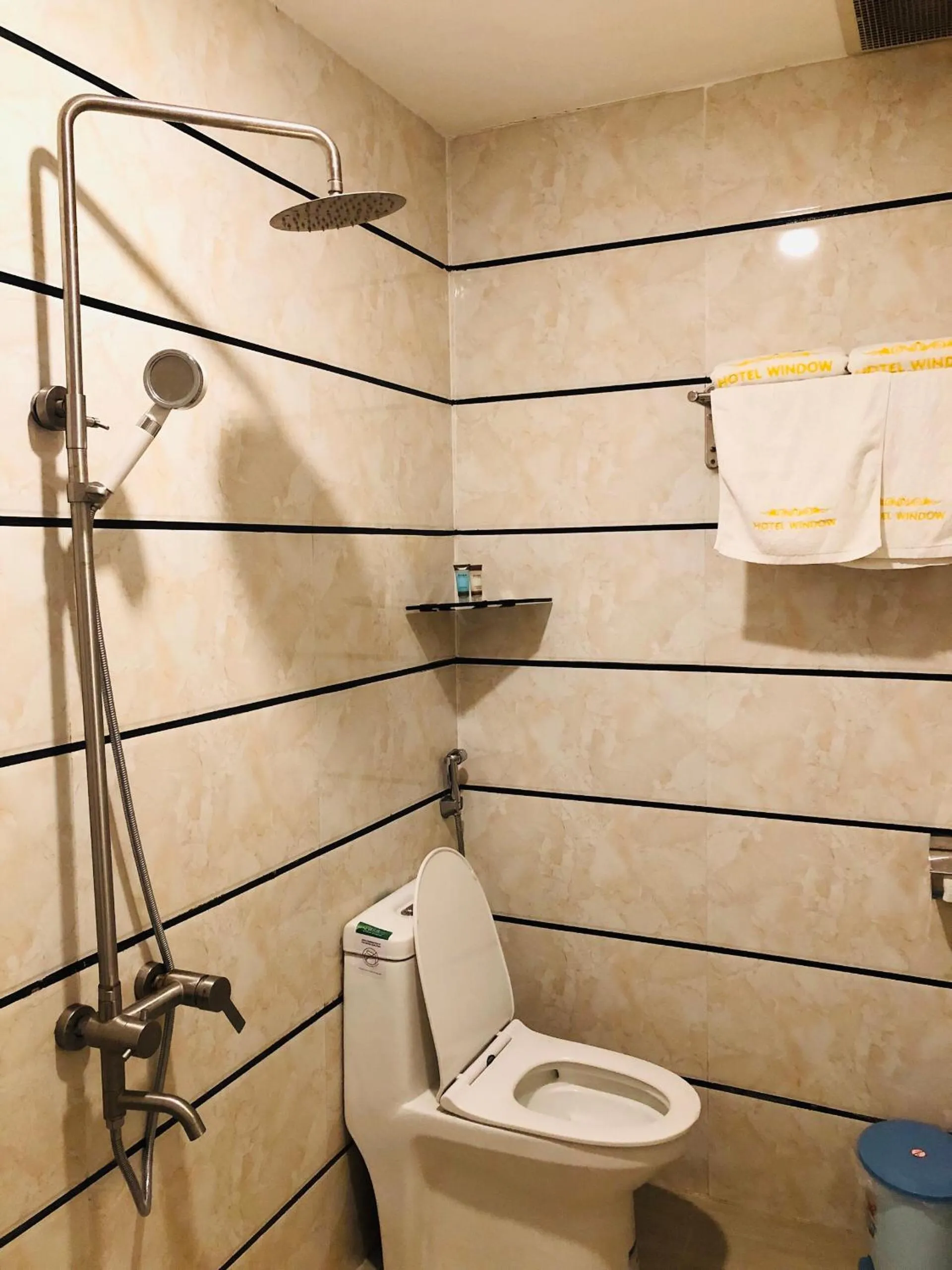 Bathroom in Window 1 Hotel