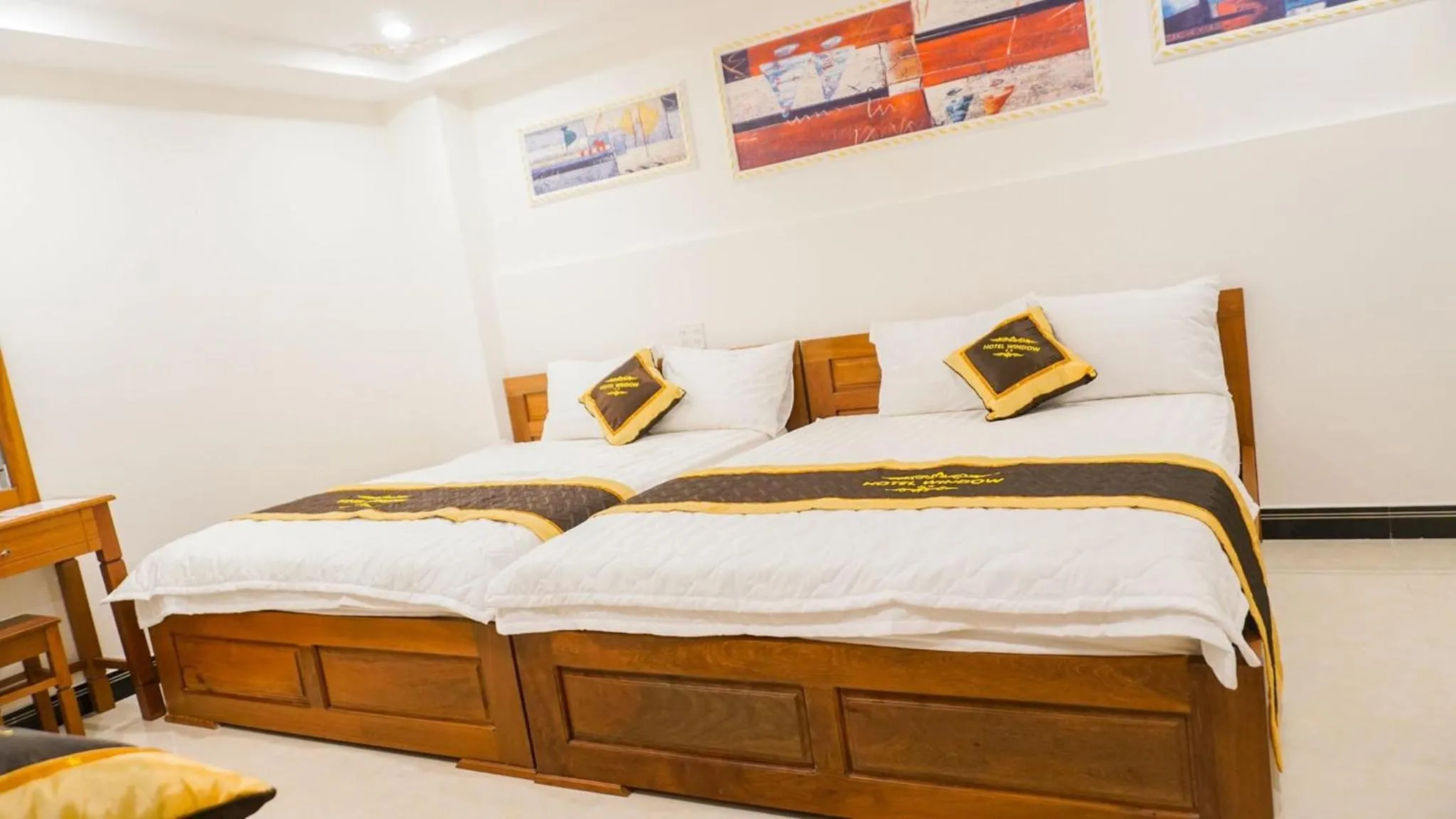 Bed in Window 1 Hotel