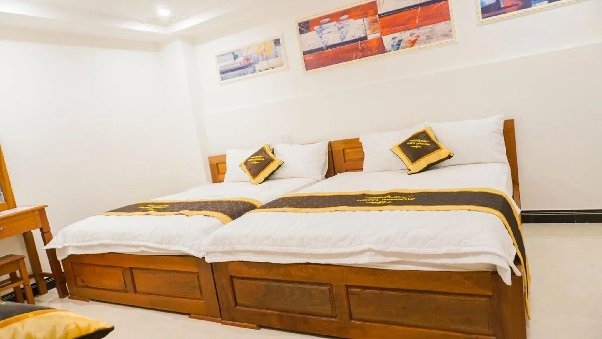 Bed in Window 1 Hotel Bed in Window 1 Hotel