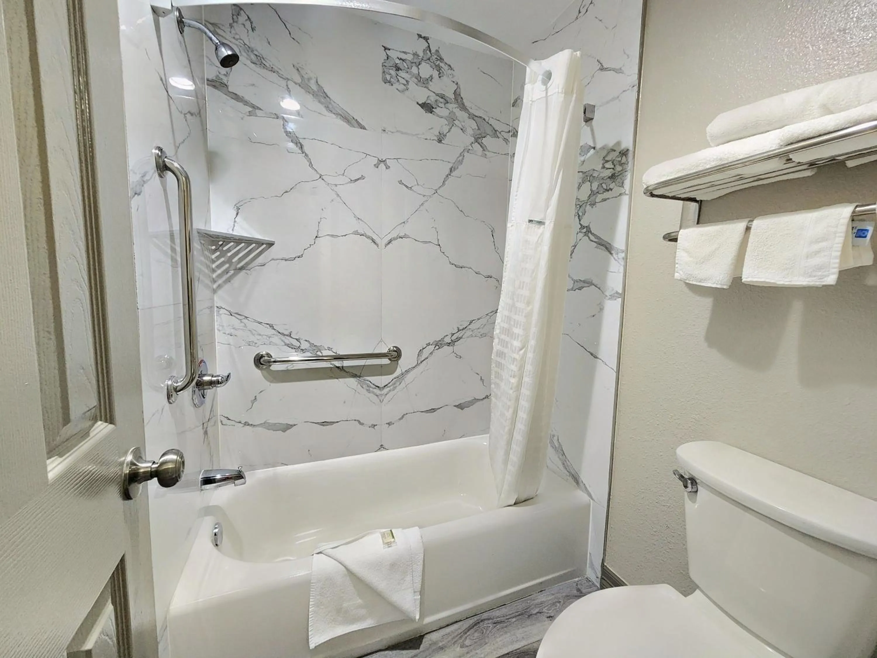 Bathroom in Days Inn by Wyndham Baytown TX