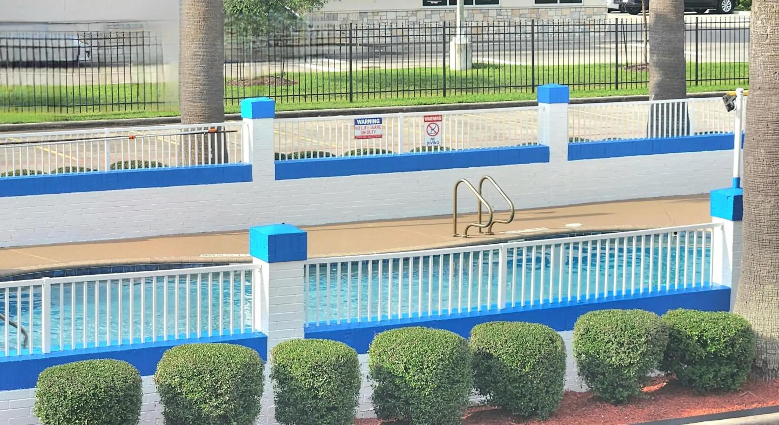 Swimming pool in Days Inn by Wyndham Baytown TX Swimming pool in Days Inn by Wyndham Baytown TX