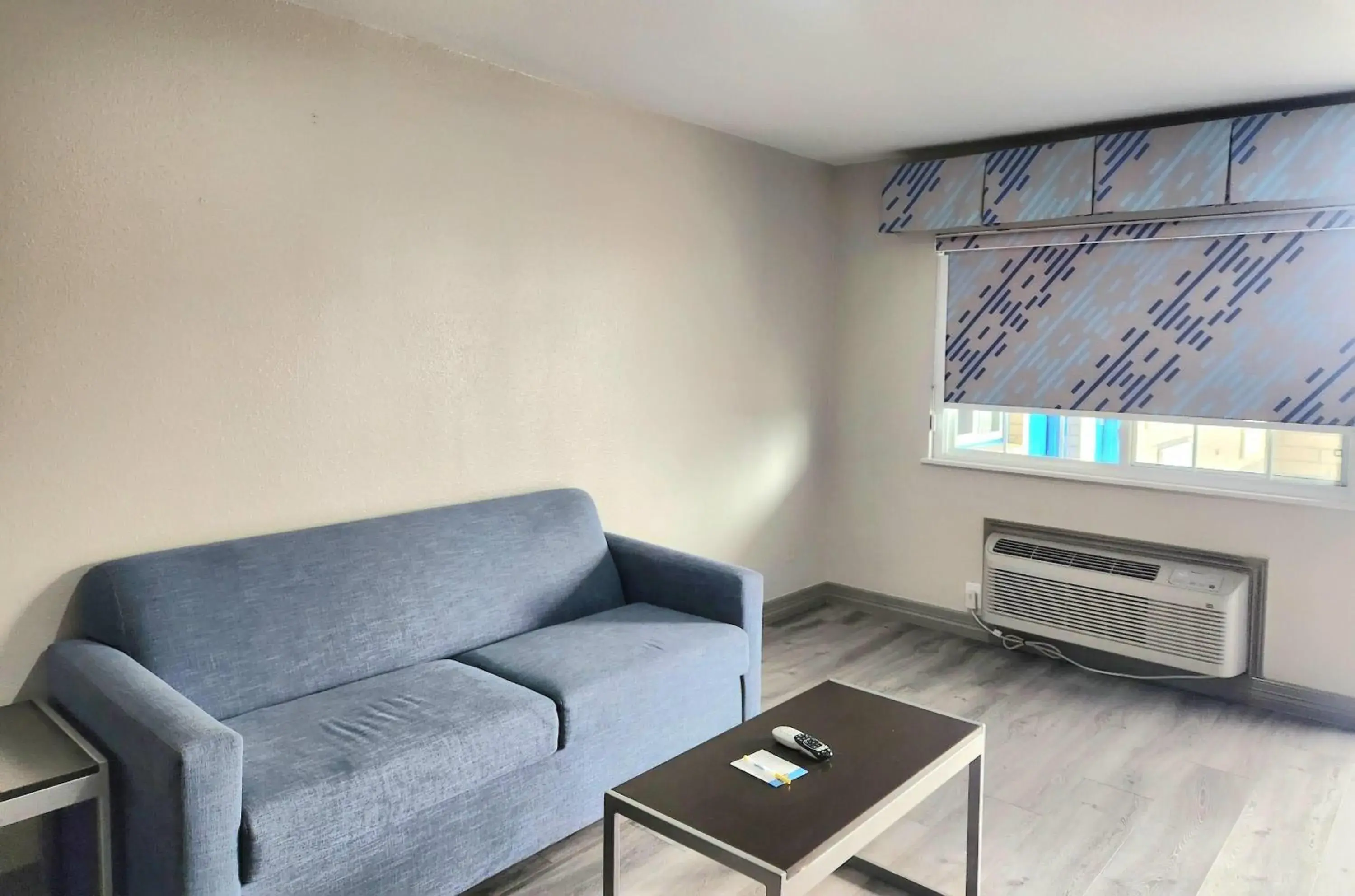 Photo of the whole room in Days Inn by Wyndham Baytown TX Photo of the whole room in Days Inn by Wyndham Baytown TX