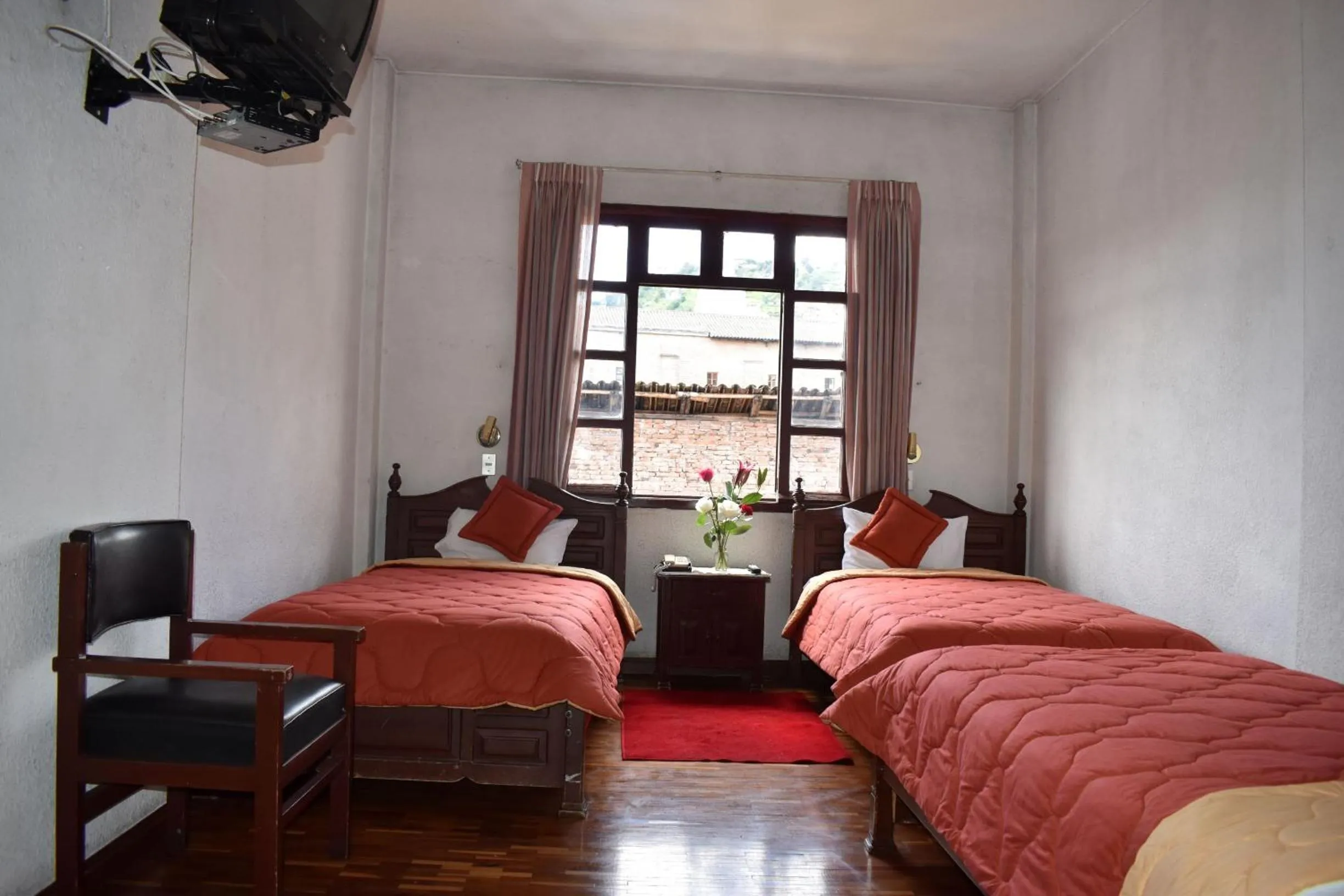 TV and multimedia, Bed in Hotel Huasi Continental