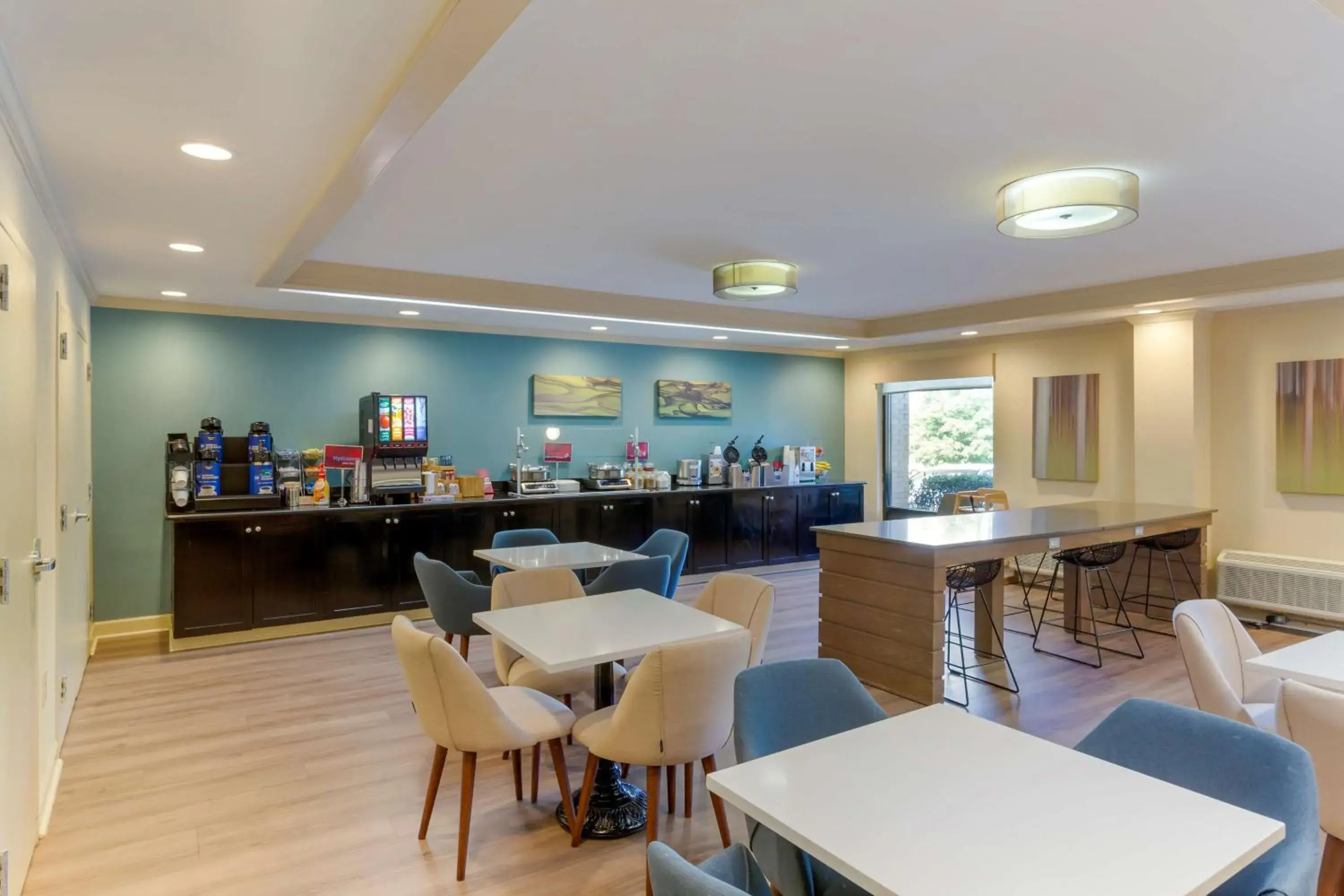 Breakfast in Best Western Plus Cary - NC State Breakfast in Best Western Plus Cary - NC State