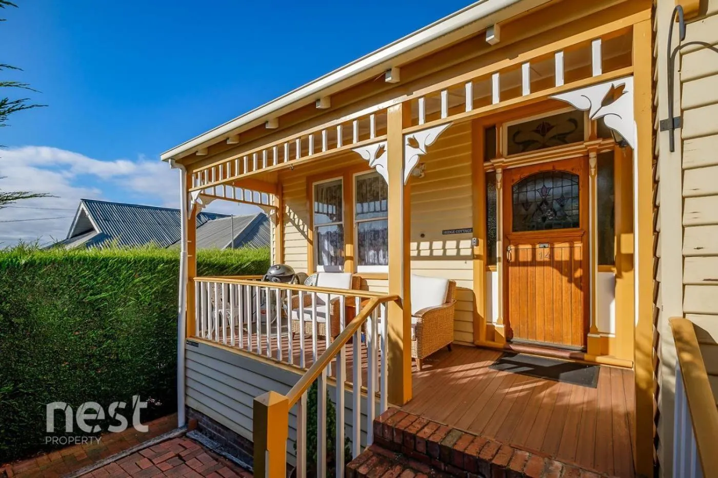 Belton Apartments-Hedge Cottage