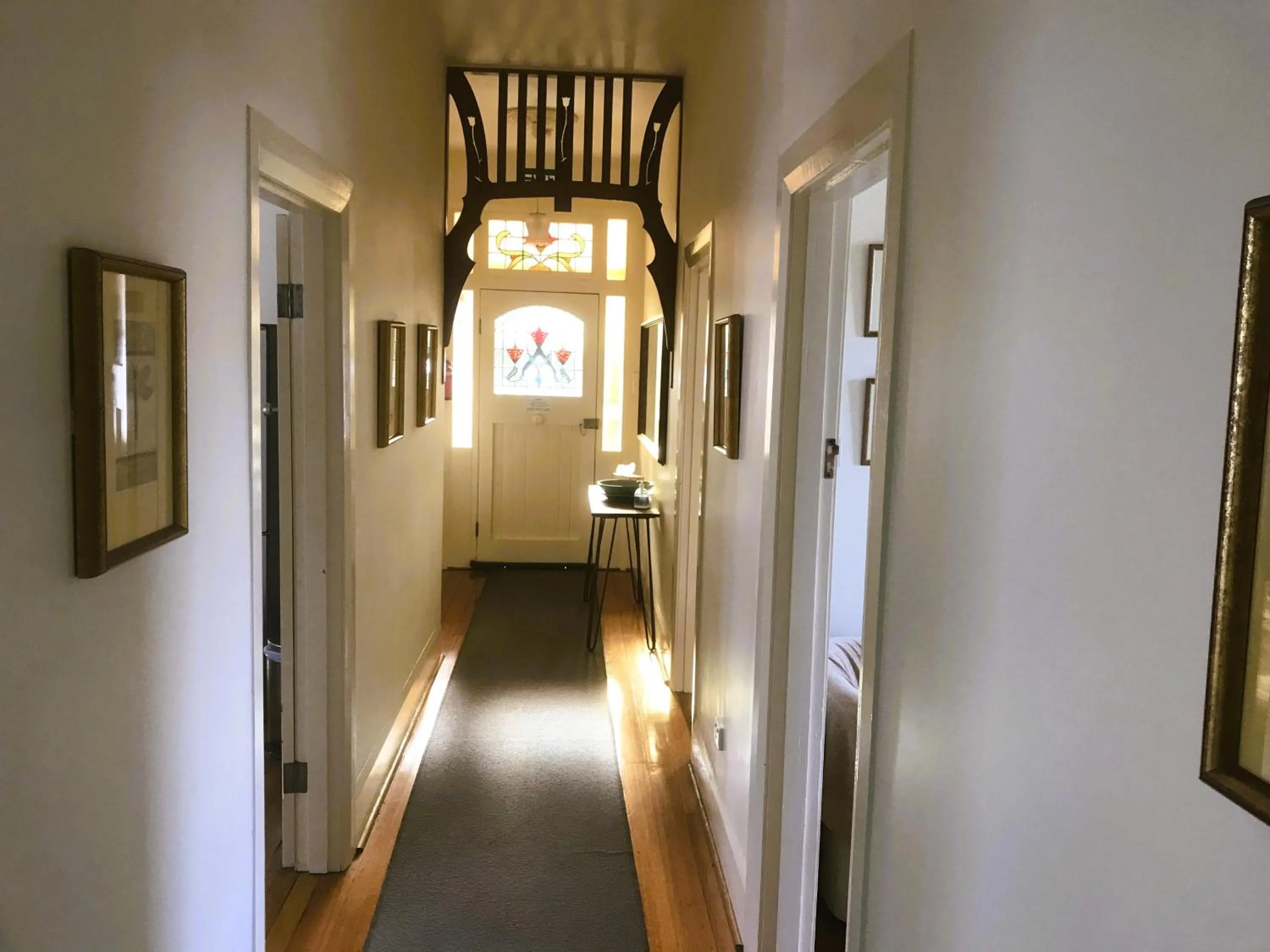 Belton Apartments-Hedge Cottage