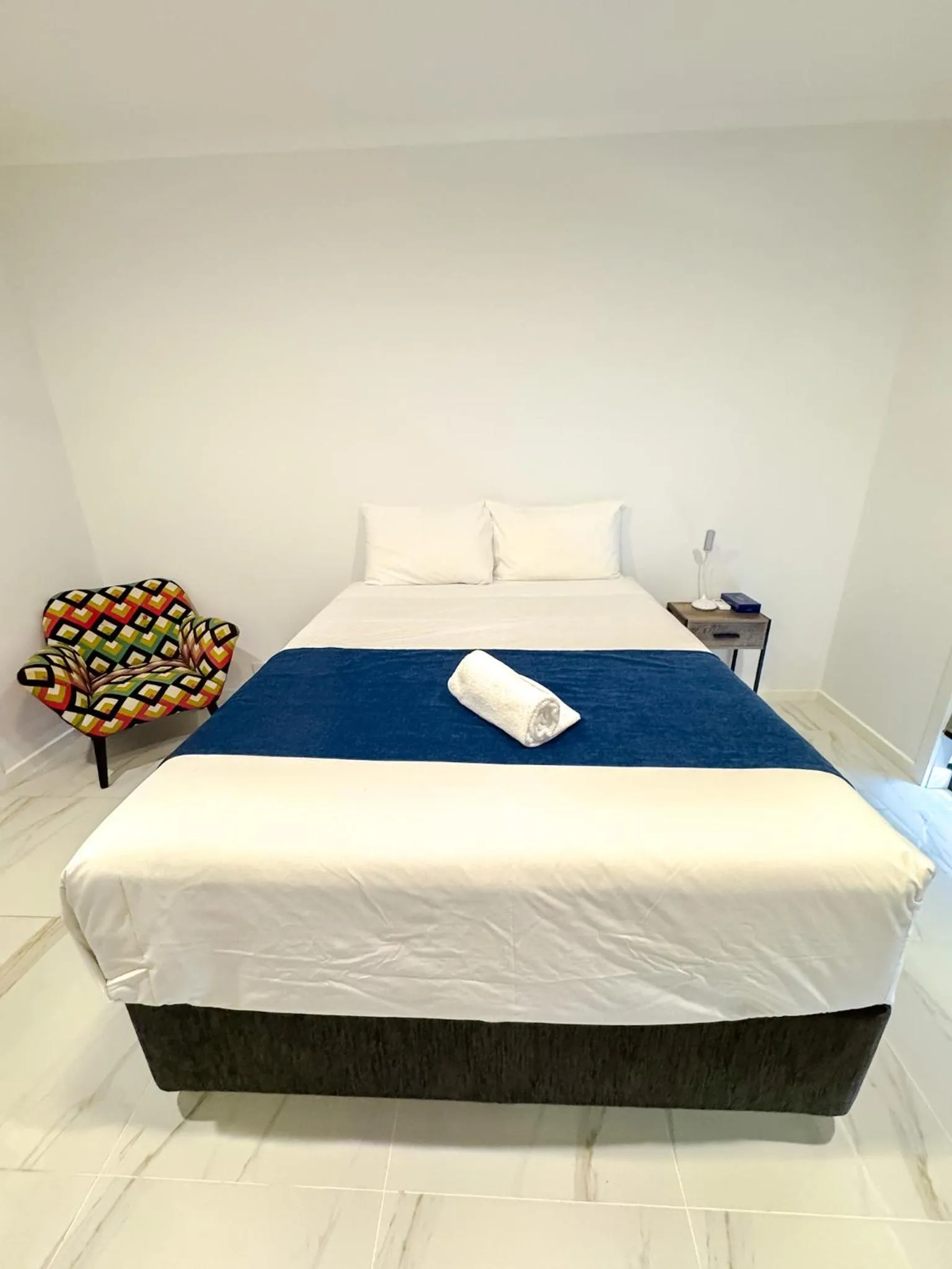 Bed in Crystal Fountain Motel Albury