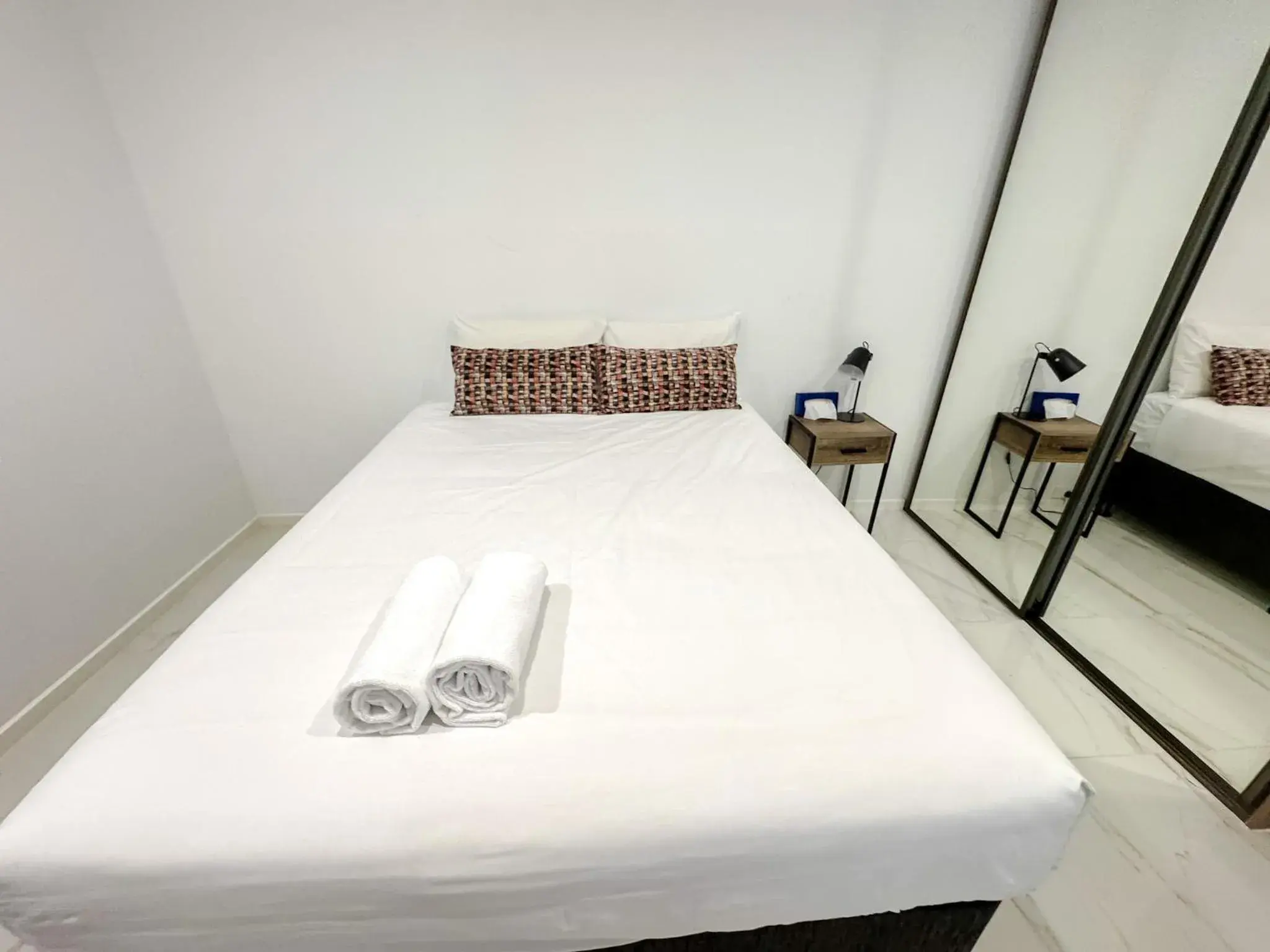 Bed in Crystal Fountain Motel Albury Bed in Crystal Fountain Motel Albury