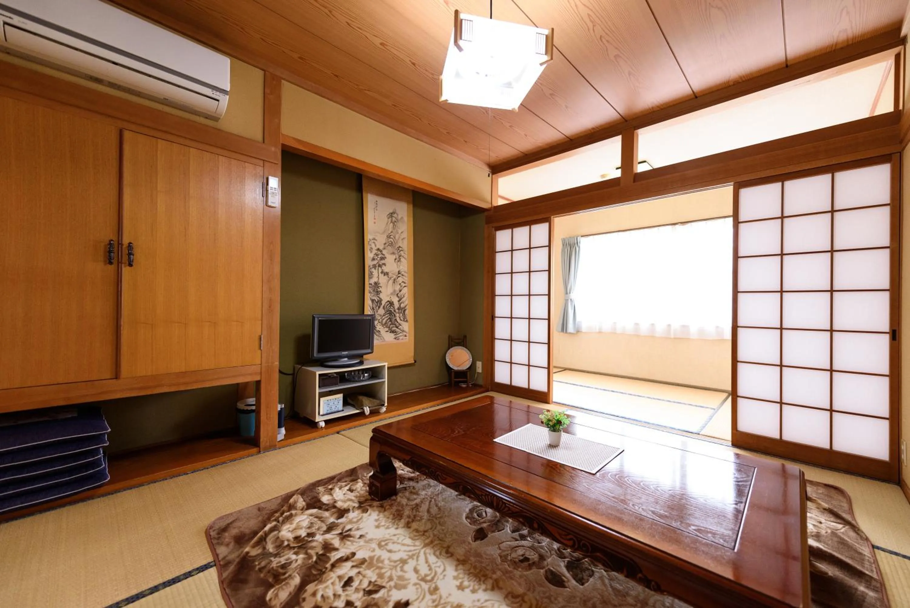 Photo of the whole room in Yufuin Onsen Oyado Jinnouchi
