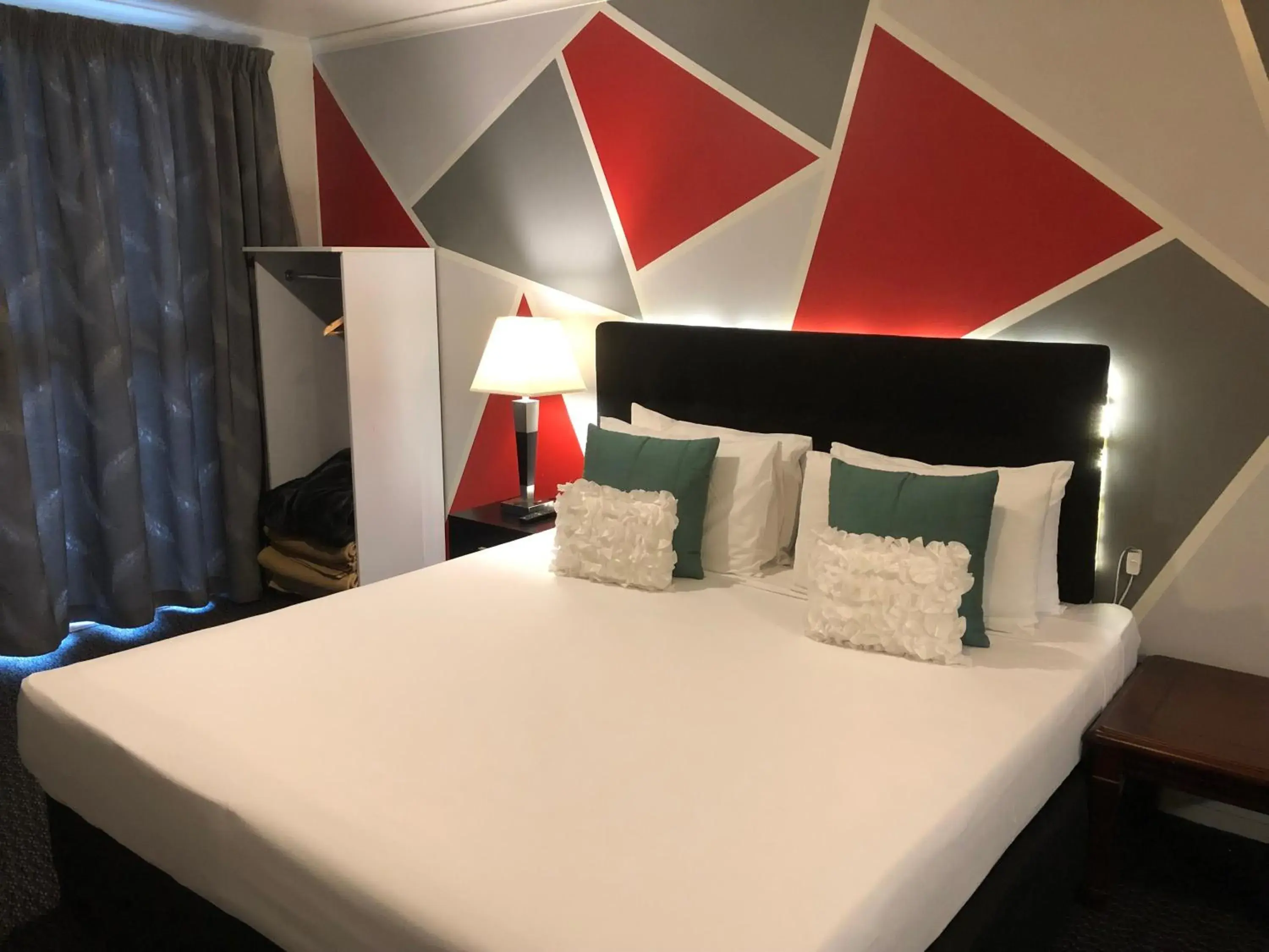 Bedroom, Bed in Silver Fern Lodge Bedroom, Bed in Silver Fern Lodge