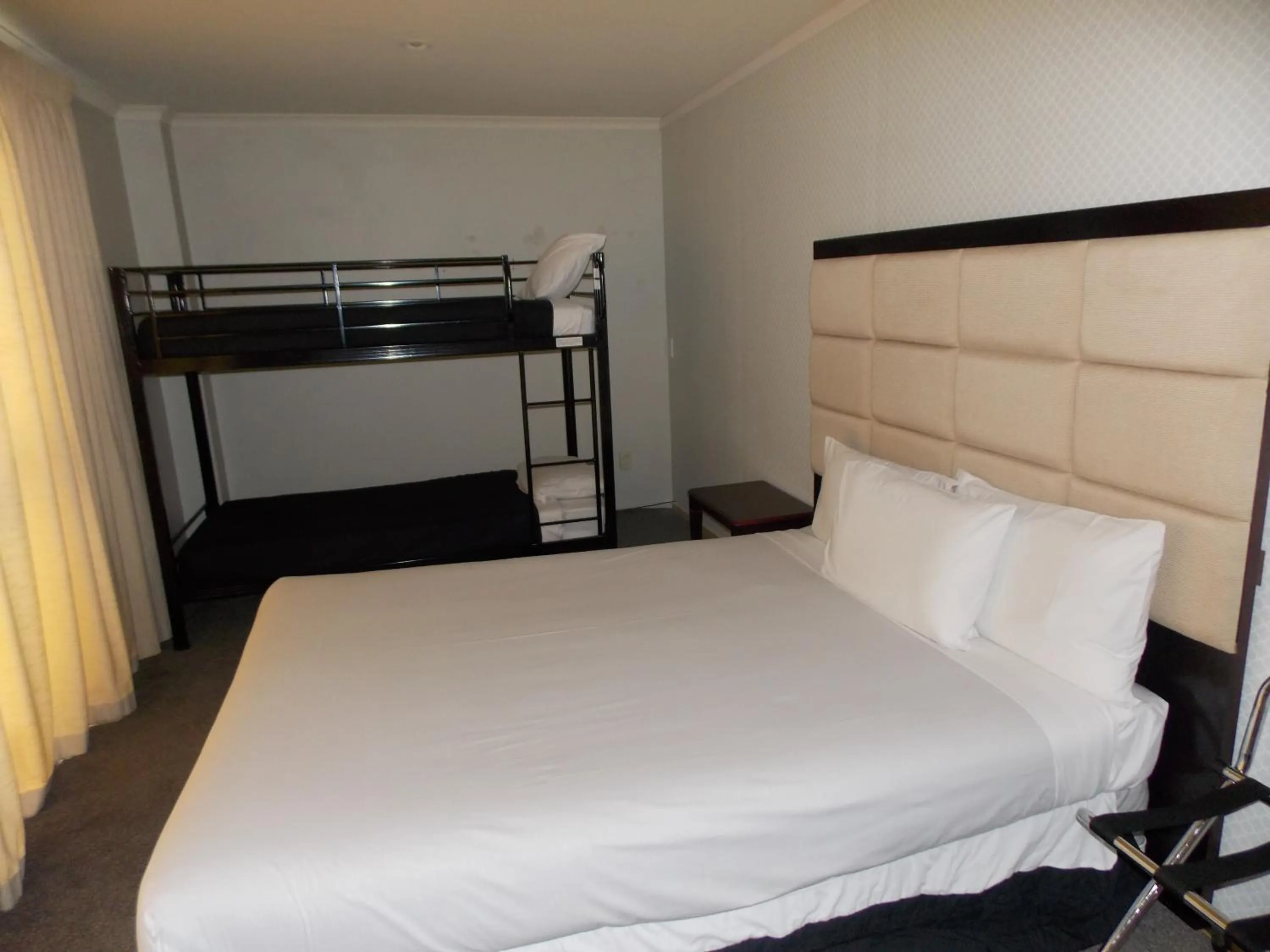 bunk bed, Bed in Silver Fern Lodge