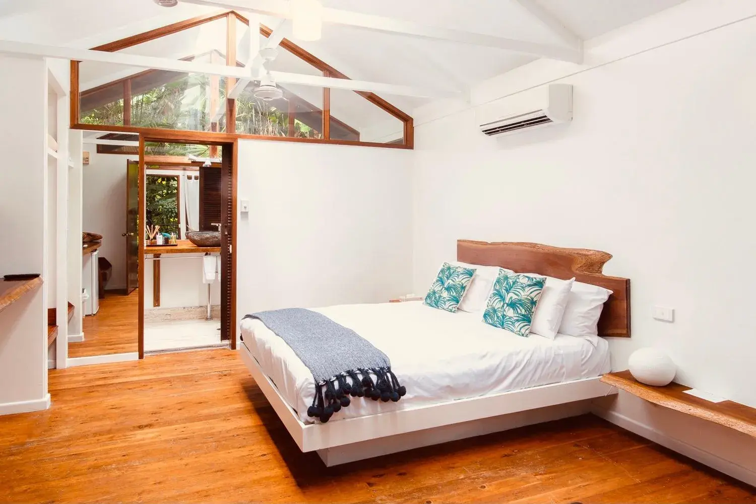 Bed in Daintree Wilderness Lodge Bed in Daintree Wilderness Lodge