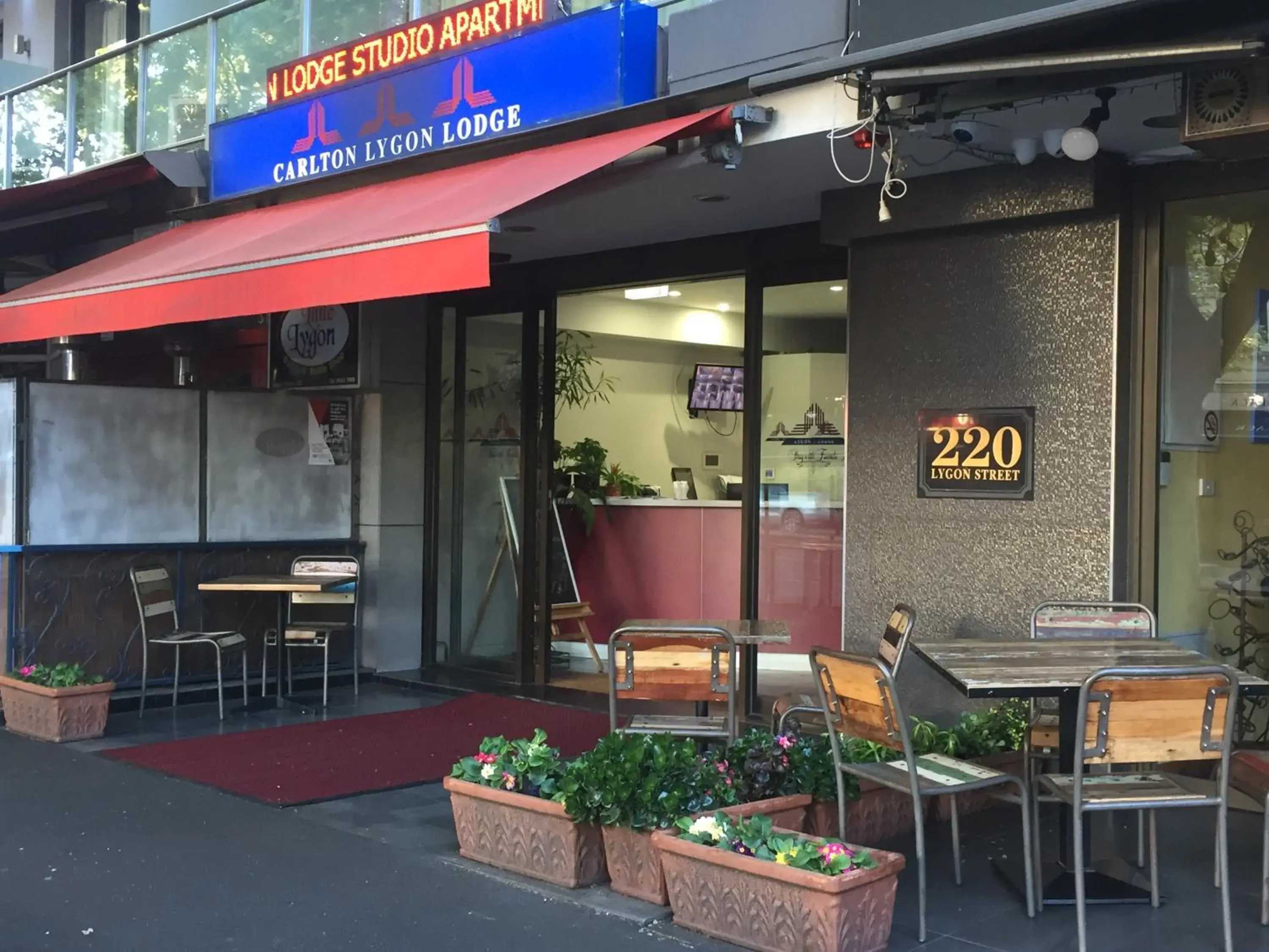 Property building in Carlton Lygon Lodge - Close to Melbourne Uni Property building in Carlton Lygon Lodge - Close to Melbourne Uni