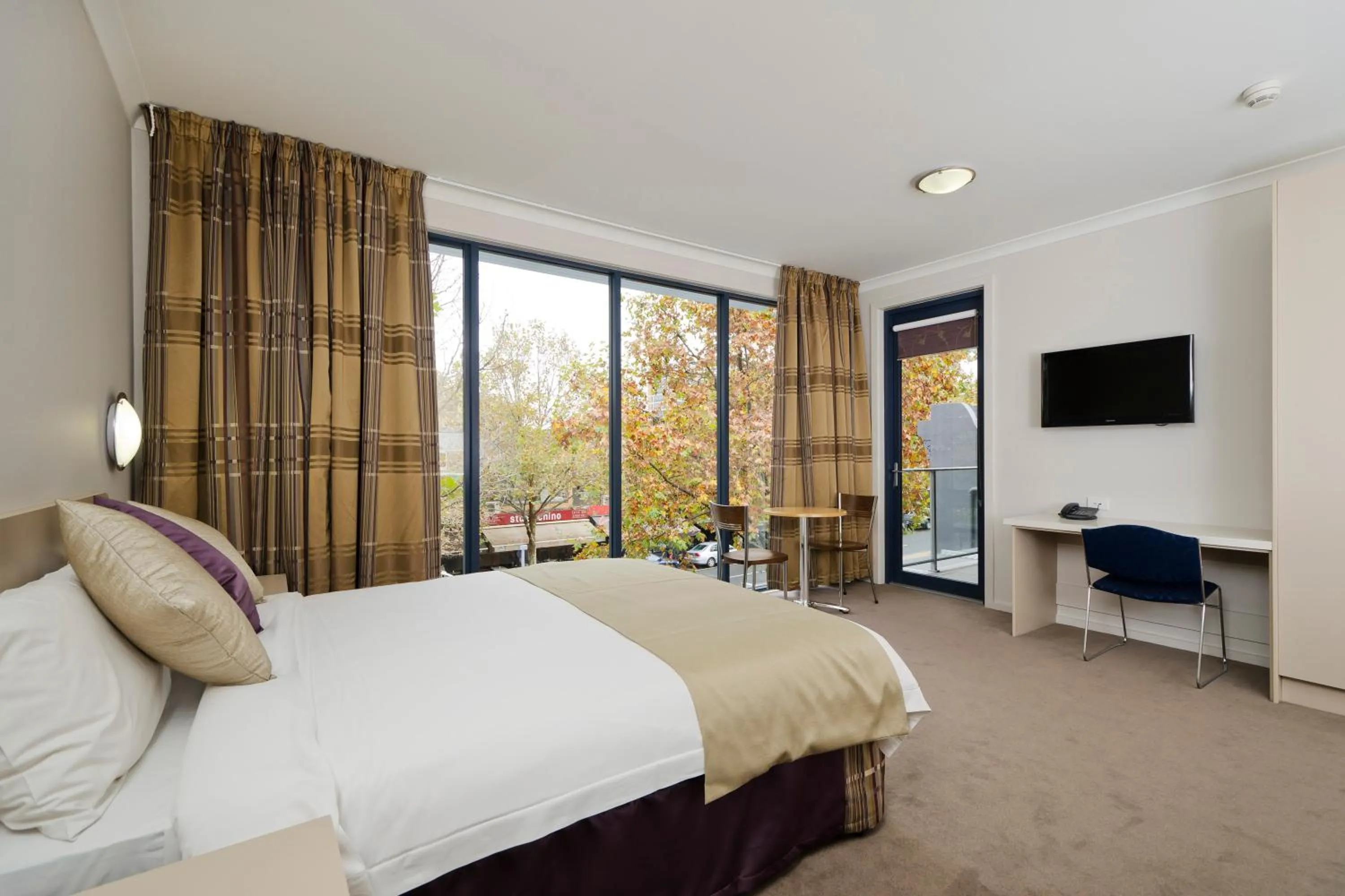Bed in Carlton Lygon Lodge - Close to Melbourne Uni